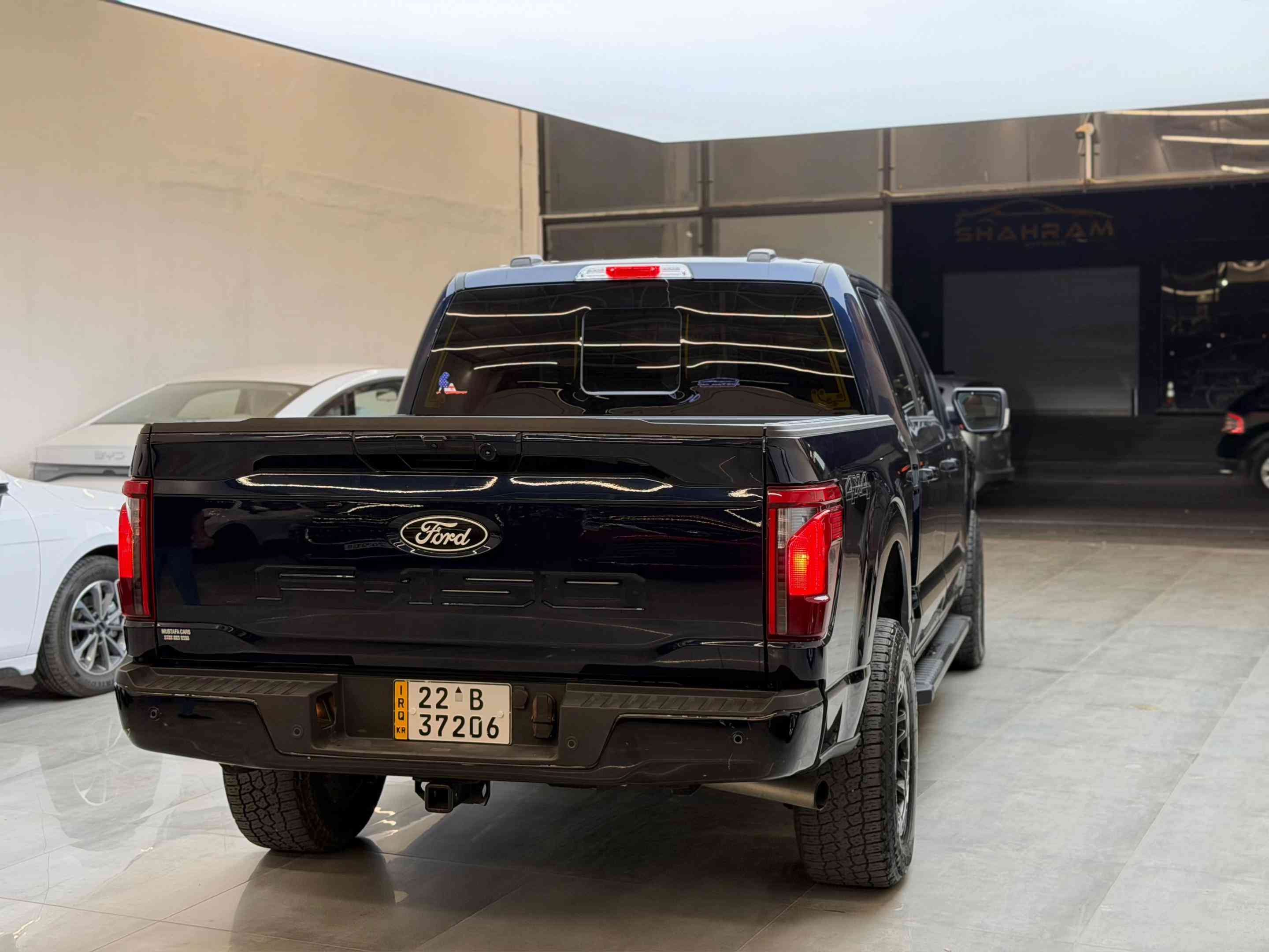 #فورد_f150  الفخمة #موديل_2024  هايبرد 🔋🔋⚡️ بانزين  عداد المسافة: 16 الف مايل mi  #الموصفات XLT BLOCK كير طرح شاشة كبير  محرك V6 3.5 هايبرد  بدي قصير باب طويل المرغوب  كتاب تضليل جديد رسمي / مغلف كامل BBF اصلي السيارا  المعرفة السعر اكتب في تعليق ( 24 ) سوف يتم الرد عليك مباشر  رقم شاصي 1FTFW3LDORFB13918 حادث بصيط : جملغ + باب فقط  ( بجم كبس )  مراوس وشراء سيارات شمالية فقط  اتصل *********** اتصل *********** #مكان_اربيل خلف شركة ازدي شارع ١٠٠ متر #مصطفی_كارس 📍

نص مكتوب في الصور:
- 2024 Ford F150 Xlt 1FTFW3LD0RFB13918 from the USA