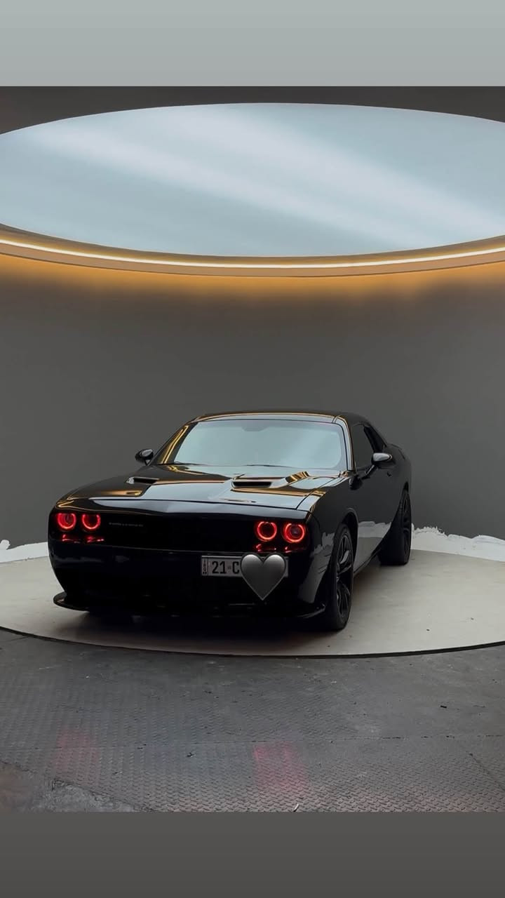 🚗 دودج تشالنجر SXT موديل 2018 | مواصفات أمريكية 🇺🇸

🖤 اللون: أسود
📍 الممشى: 130,000 كم

✅ المحرك والجير بحالة ممتازة 100%
✅ كاميرا خلفية
✅ إنارات LED مع تغيير ألوان
✅ صوت رياضي مميز وجميل
✅ Window Louvers على الزجاج الخلفي لإضافة شكل رياضي
✅ السيارة نظيفة جداً وجاهزة للاستخدام

الملاحظات:

* ضربة واحدة فقط (دعمة).
* يوجد تبريدان صغيران فقط.

💰 السعر المطلوب: 18,000 دولار (قابل للتفاوض بالمعقول)

📍 السليمانية

📞 للاستفسار أو المعاينة، يرجى التواصل على الخاص.   ***********

