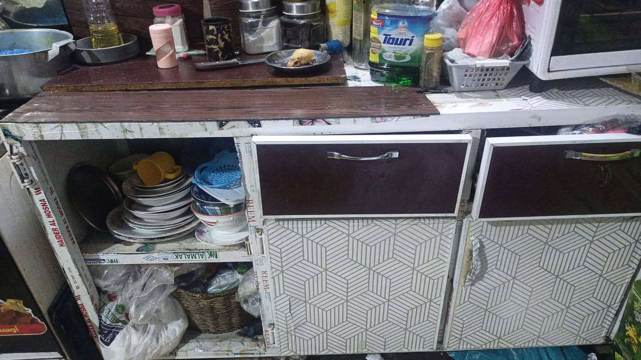 غراض منزليه مستعمله اخو الجديد تخم 3نفس الشكل او واحد يختلف +سنك او كاونتر او ملحق للتواصل ***********
