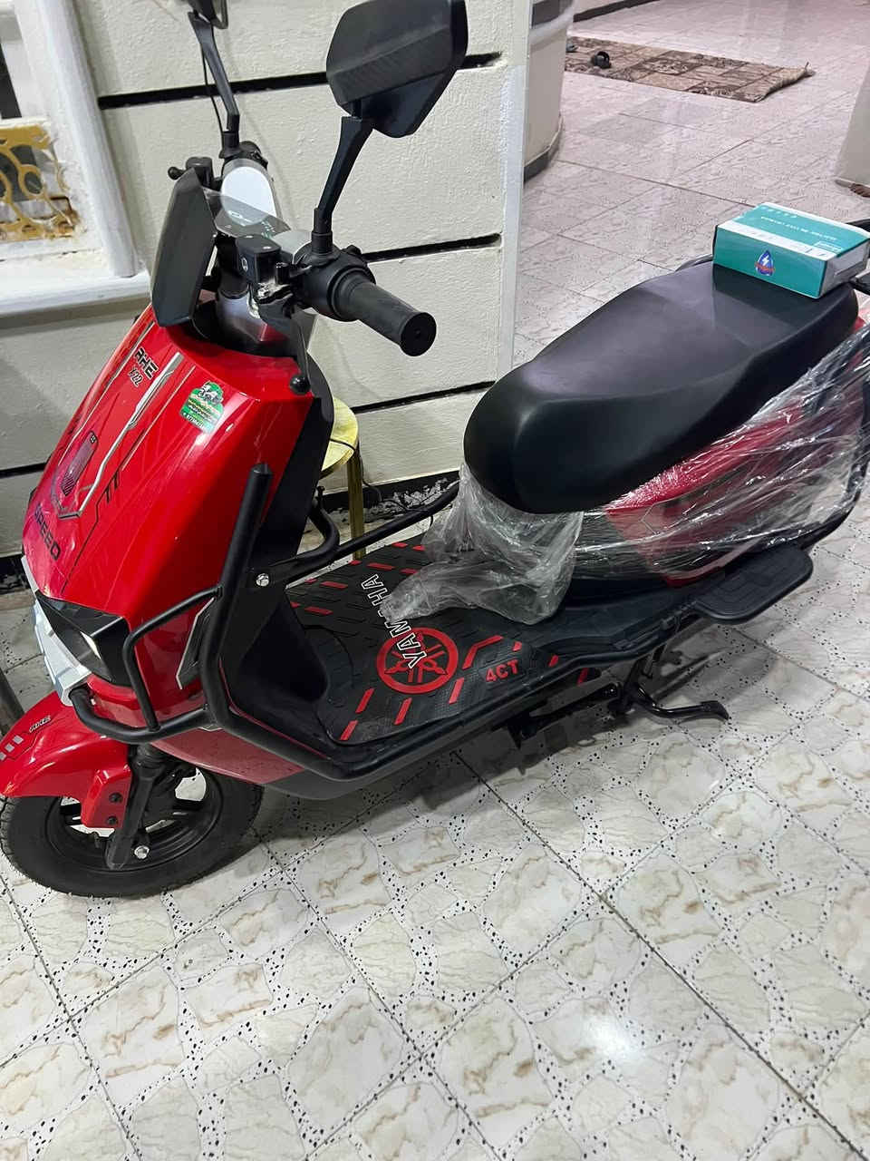 السلام عليكم دراجه شحن للبيع مامستخدمه بالباكيت السعر مليون وبيهه مجال  للعلم سعرهه بالمعرض 1100. للاستفسار *********** المكان كربلاء الحسينيه

