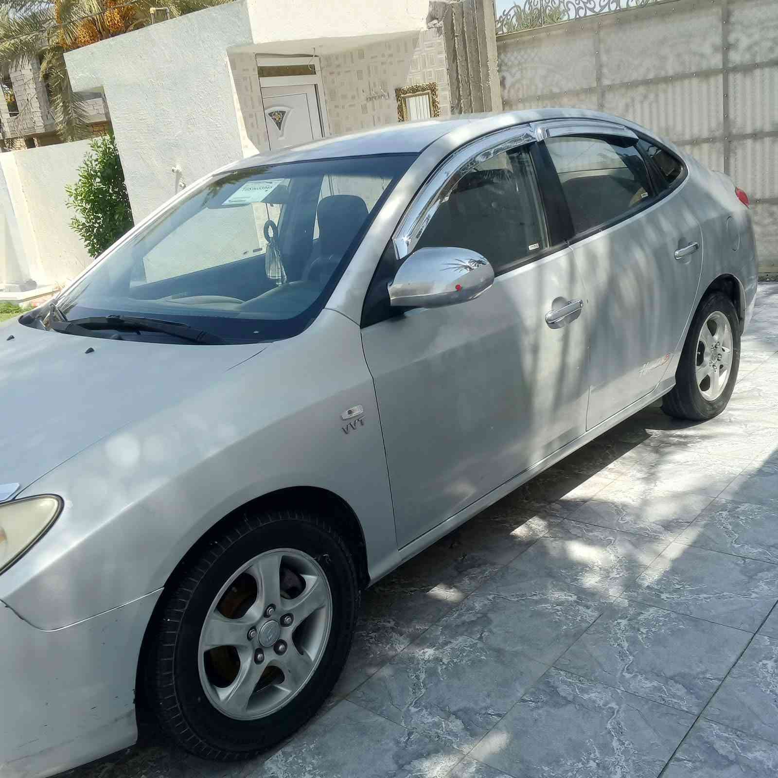 يالله للبيع هونداي أفانتي موديل 2009 ضرر طخه بالباب خفيفه بدون دواخل كير محرك صدر تبريد كله جديد محرك 1600 دكشن عالي تخم تاير خمسه ويل كب سياره مال بيت بعدهة جديده سياره بسمي تحويل مباشر مكان سياره رمادي جويبه ***********
