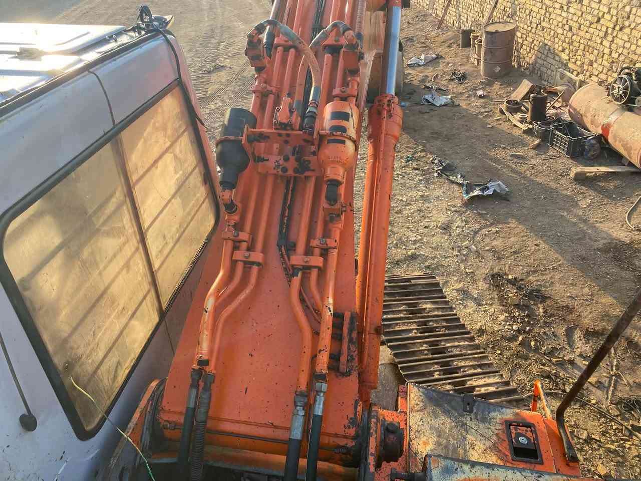 للبيع حفاره حجم 200LC

 جاهزه من كلشي وتبريد شغال و  ماسسه جك همر 
عنوان واسط الكوت ***********

للبيع او مراوس بحفاره  موديل من 2008 الى 2015
