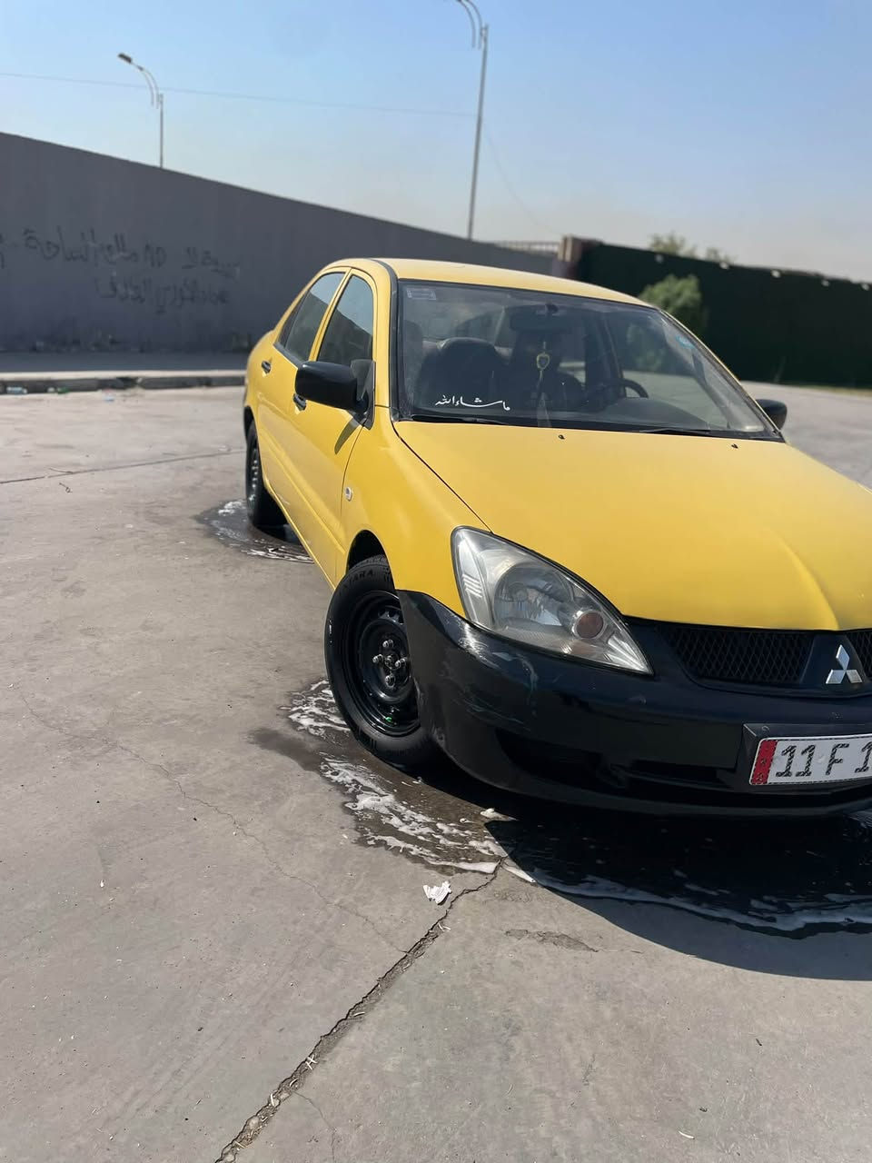 السلام عليكم الانسر البيع مديل 10مكينه بيه بدايت رنكان200كير اتو رقم بغداد بسمي  مصفره هيه وغرامات سياه بيه ضربو خفيفه بل حوض من جوه  سياره مصبوغه عام صدره نص عمر غرفته كله نضيفه ومدوشمه عنواني بغداد سياره عارضه 57 وبيه مجال *********** هاذه رقم راعيه
