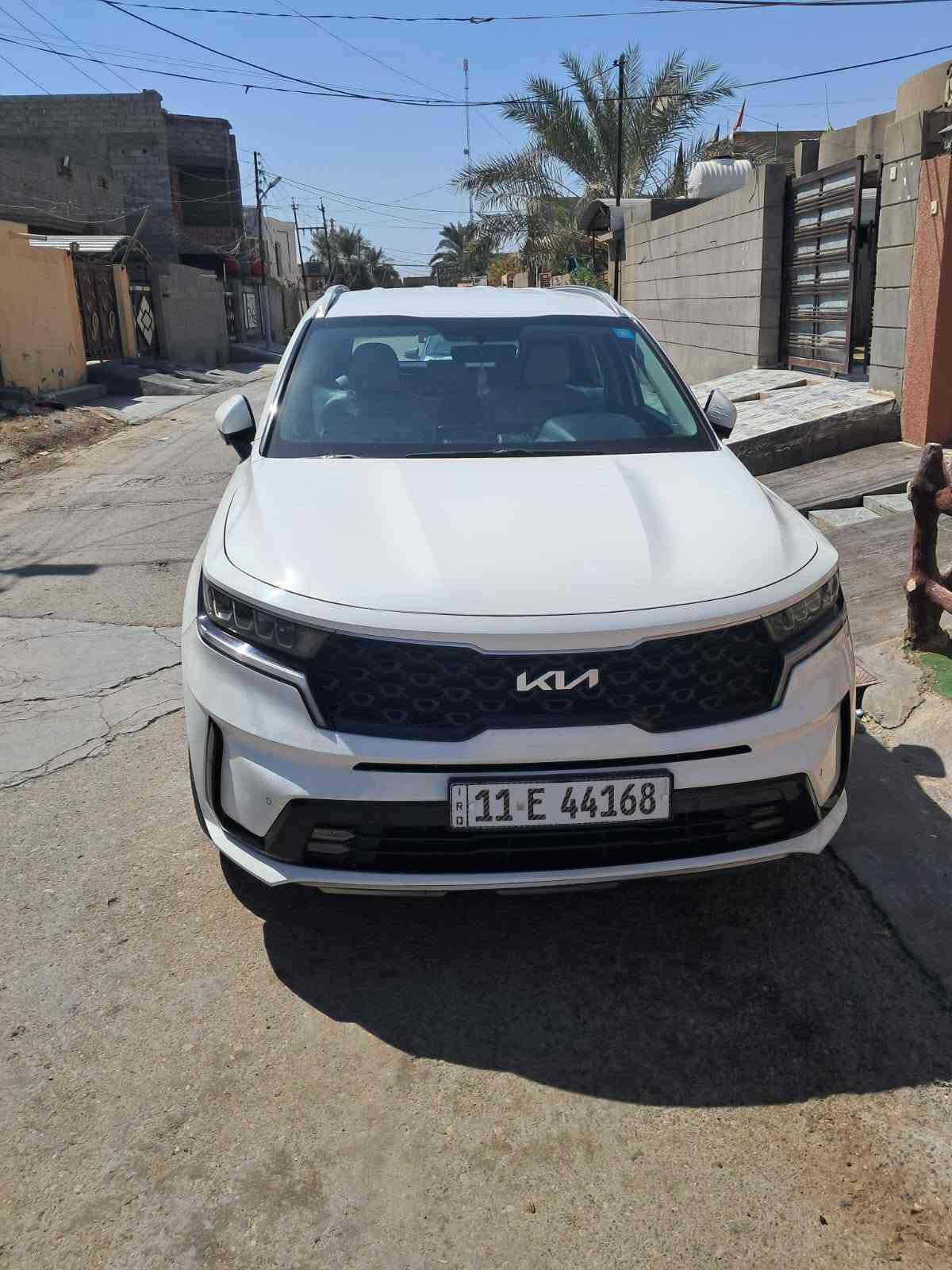 2023
6 سلندر 
ماشيه 87 
250 وبيها مجال 
بدون دواخل 
***********

