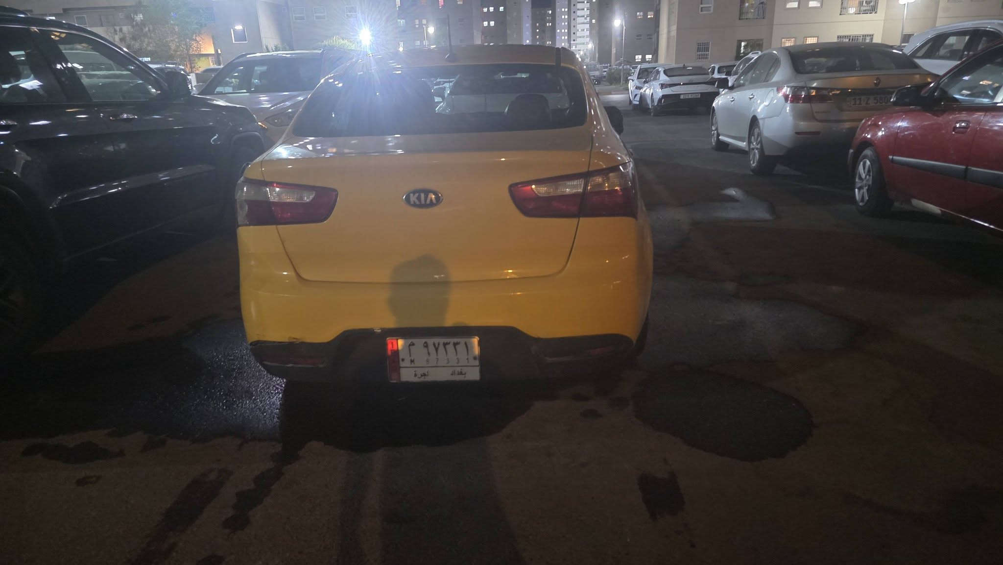 سلام عليكم 
 كيا ريو ٢٠١٥ امريكي دبل كازكيت لا تنقيص ولا تبخير ولا دوانز جاهزه من كلشي جام كهرباء حادث موضح بالصور وبيها طخات بالعراق ومصبوغه بالجديد  السعر ٧٥ وبيها مجال 
بغداد بسمايه
***********
