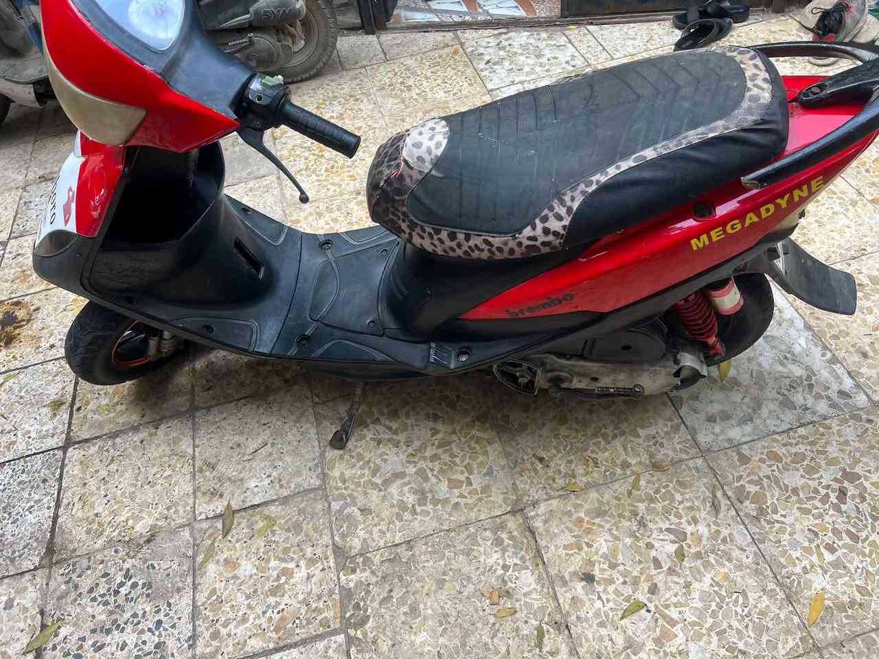 ماكس عدله لبيع دراجه حلوه نضيفه شوفت عينك الدراجه شغاله دكت هندر كهرباياته شغاله لايت اشاره بك لايت عينه بس السلف ما يشتغل يرادله شخاطه ودشلي ماله رايده 350وبيه مجال مكاني كرمه علي رقمي ***********
