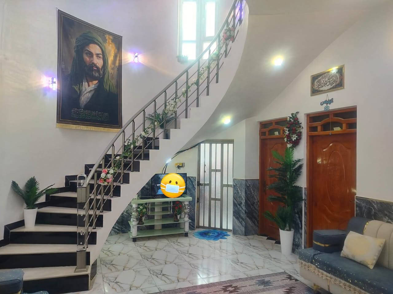 🏠 بيت للبيع في الناصرية – منطقة المهيدية
📍 الموقع: المهيدية – مقابل عمارات الشموخ السكنية، قريب من التبليط
📐 المساحة: 200 متر مربع
📏 الواجهة: 10 متر
📏 النزال: 20 متر
🛣️ عرض الشارع: 10 متر – شارع صب
📜 ملكية الأرض: زراعية، مع وجود وصل تطويب
🏡 بناء حديث سنة 2025 – طابقين
🔹 الطابق الأرضي:
• غرفتان نوم
• صالة
• استقبال
• مطبخ
• صحيات داخلية وخارجية
• منور
🔹 الطابق العلوي:
• 3 غرف نوم
• صالة
• صحيات
🔶 كافة الخدمات ماء ـ كهرباء -مجاري -شارع صب
💰 السعر: 180 مليون
🔸 يوجد مجال بسيط للشراي
📱 للتواصل: ***********

