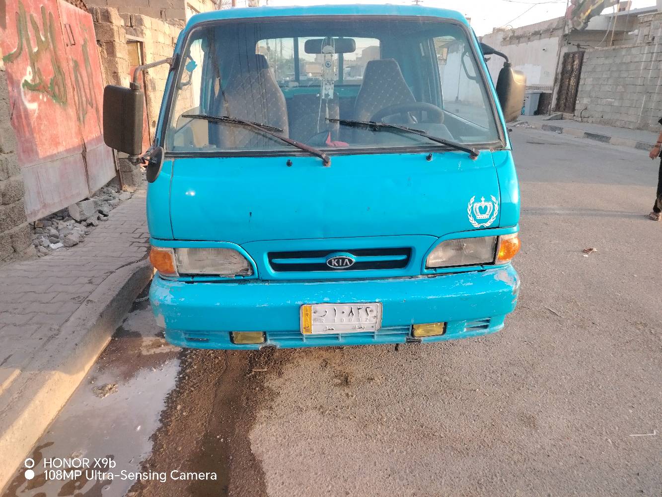 سلام عليكم كيا حمل موديل 96مكينه كير واكسن وشاصي مكفولات مكينه لا تبخير ولا 
 تنقيص تحويل ثاني يوم رقم الشاصي مبين تخم تاير كهربائيات كله شغاله سياره خير من الله احلا من الصور تجي وتشوف بعينك سعره 60 وبيه مجال متواجد خاص
ممكن تذكرلي مكان السيارة وين بالضبط؟ (أي محافظة/منطقة) حتى المشتري يعرف وين يراجع؟: 
بغداد المعامل 
شنو سعة المكينه أو نوعها بالضبط؟ وإذا أكو رقم الشاصي/الموديل الكامل أو فئة البونكو تكتبه؟: 
مكينه 3 الاف 
السنوية/الأوراق شلونها؟ موجودة ولـ أي سنة، والتحويل فعلاً جاهز من هسه لو يحتاج شي؟: 
تحويل مباشر