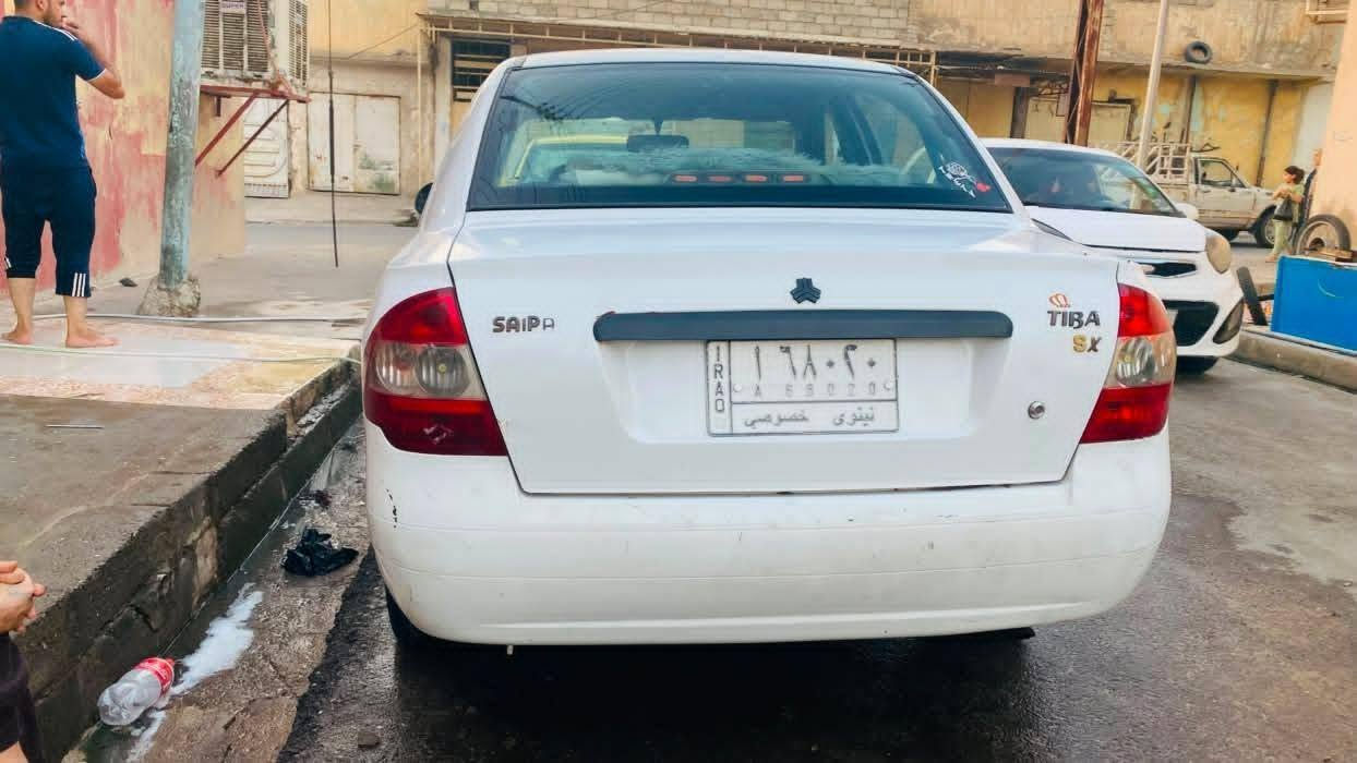 سياره طيبة قطعتين صبغ شرط التحويل
موديل 2012 السعر 42وبيها مجال بسيط 
العنوان موصل حي الكرامه رقم***********
