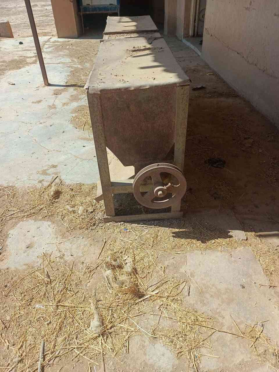 السلام عليكم
(خرماشه مع صندوق) للبيع
جدا نظيفه وبسعر مناسب
للاستفسار الاتصال على الرقم :
***********

