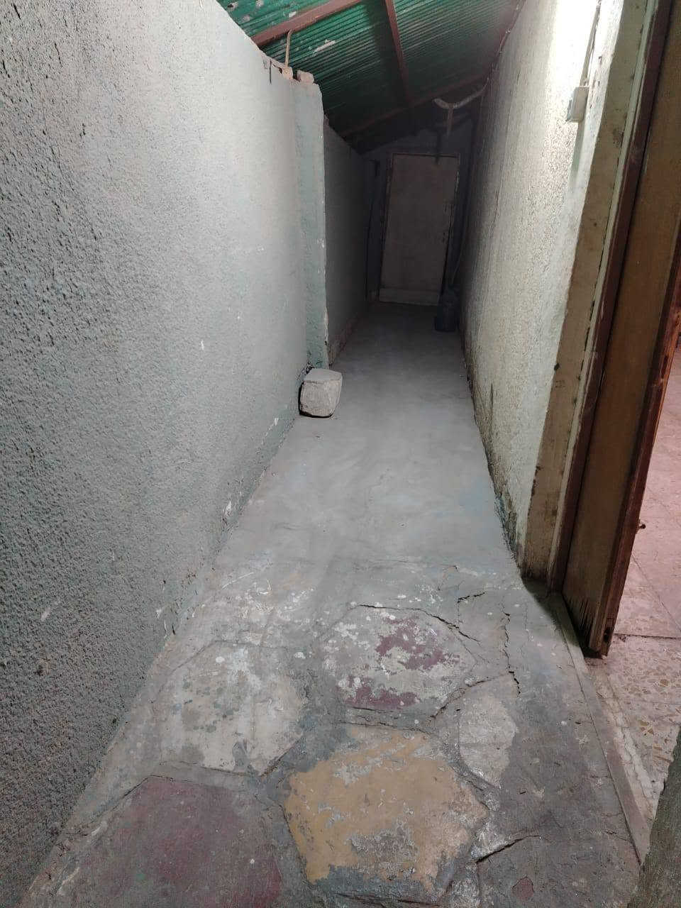 عدنه بيت للأيجار ب حي القادسيه قرب فلكة المطار..ركن..٢٠٠..متر....خط مولدجاهز...خط كهرباء..ثريفيز . خط مولد جاهز من كلشي..سبالت..حافض تستغل بالمطبخ والاستقبال..سبلت ومكيف .....يشتغلن...........٢...غرف نوم...استقبال كبيره....مطبخ.. كراج سياره صحات داخليه وخارجيه سعر الايجار 500 وذا بمقدمه 3 اشهر 450 النجف, العراق
