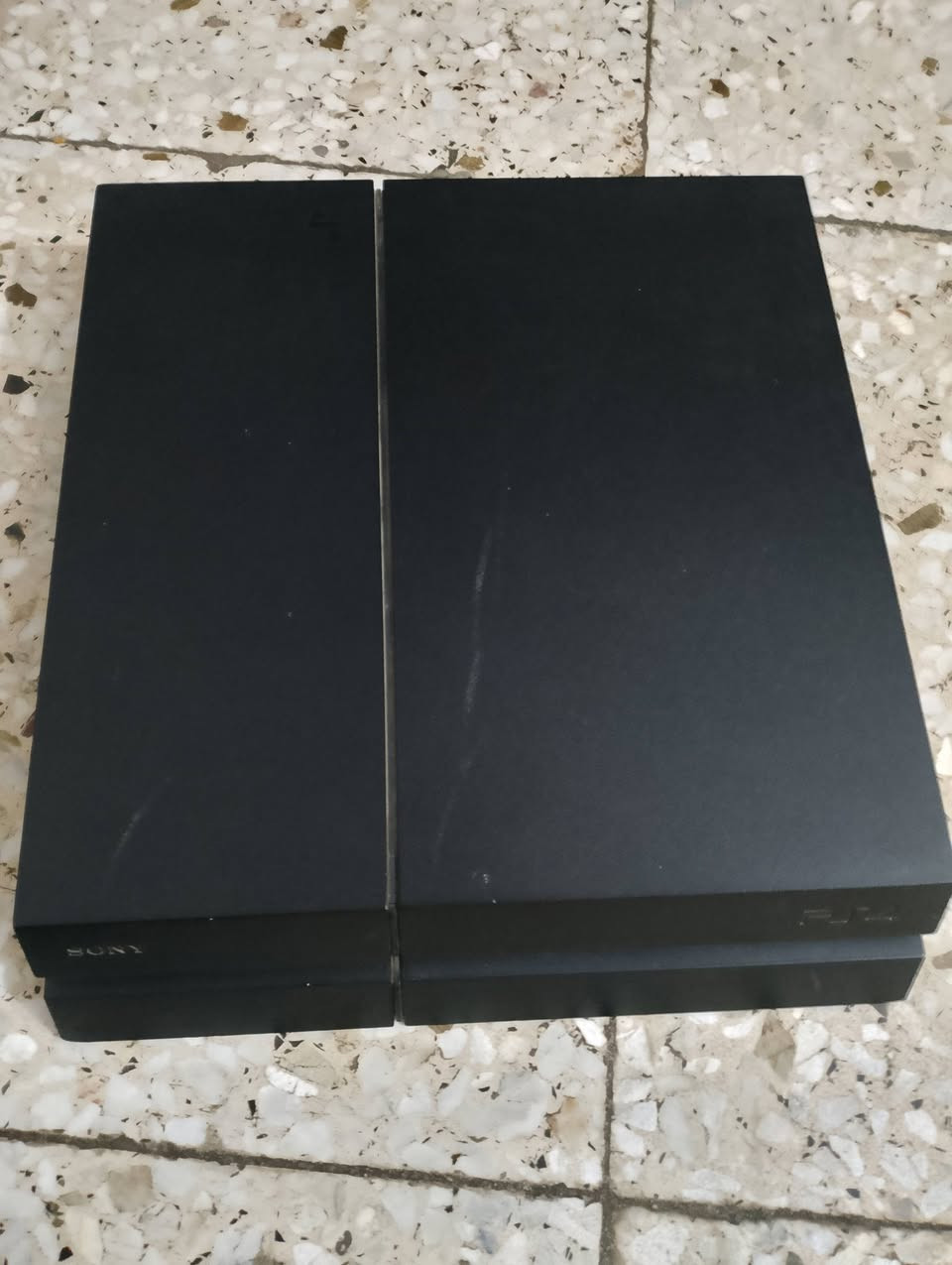 بلي 4 سلم مهكر للبيع نضيف جدا ومستعمل 🎮🎧
نظام 12.50 حديث 

يوجد يدات 🎮🎮🎮 تجاريه اثنين بس الشفت L1 يشكل  واصليه واحده عطلانه 

يوجد 5 الألعاب و قابل للمزيد 

1. فيفا 26 ⚽

2 . جي تي اي 5 🏃

3 . بيس 2021 ⚽

4 . حرب العالميه الثانيه ⚔️

5 . ماين كرافت 🏡 

أيضا  يو بي اس اصلي 

و سماعه محيطيه خاص مال بلي  جديده قليل جدا مستعمال 🎧

و قرص فيفا 23 ⚽ هديه لمن يشتري
قرص جي تي اي 5 هديه لمن يشتري

الحق قبل لا ينباع فرصه لا تتعوض لا يوجد في فيسبوك هذا العرض 

سعر 350 ألف 💵

العنوان بغداد البلديات (ضباط) 📍

تواصل خاص 
تواصل تلي  @ux_al7
تواصل واتساب ***********
