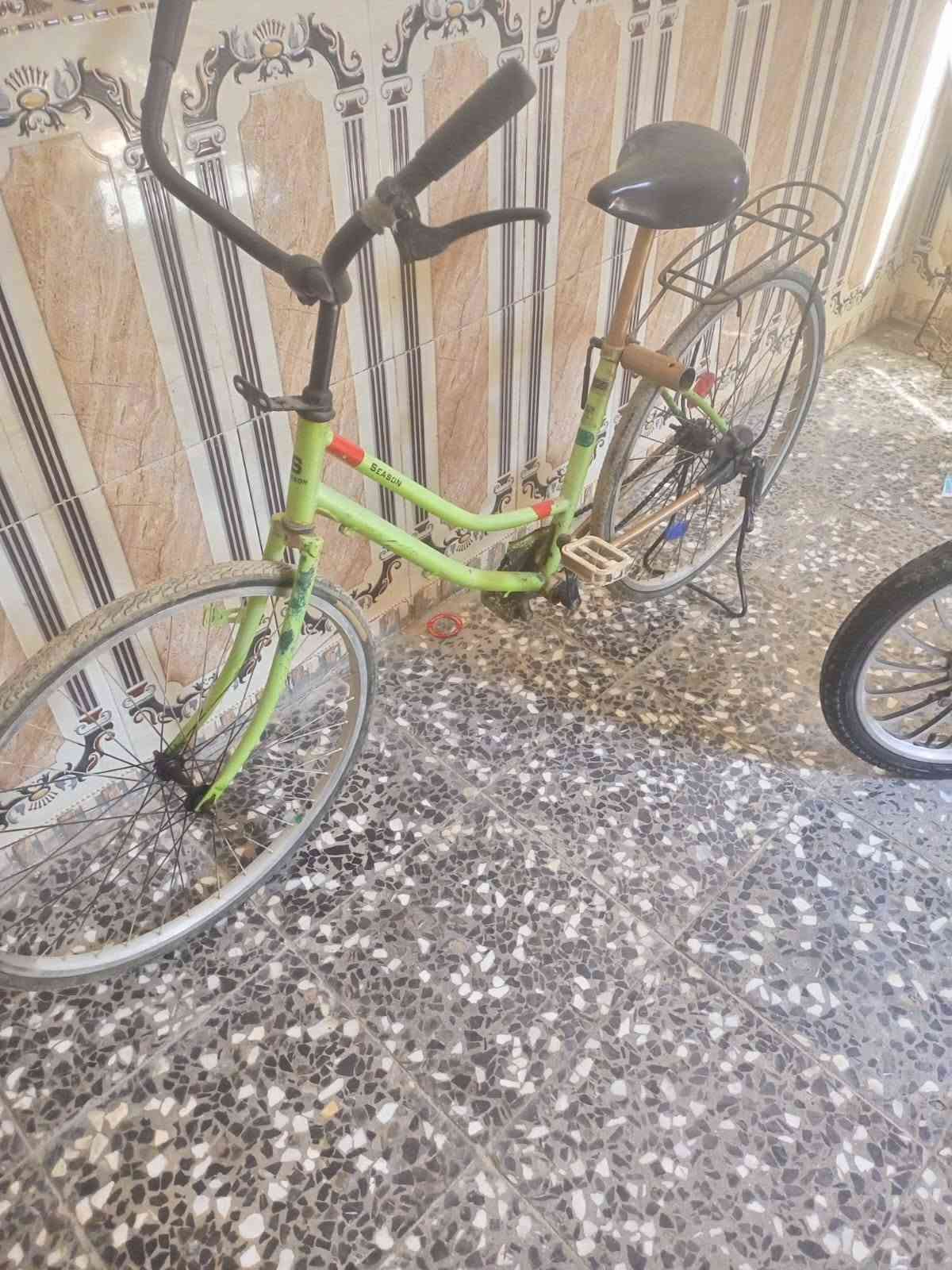 سلام عليكم باسكل شحن 
شخال بس بطاريات وباسكل بايدر سانتس ياباني ٩٠وبيمجال  ***********

نص مكتوب في الصور:
- 31% 1:30 لا توجد بطاقة