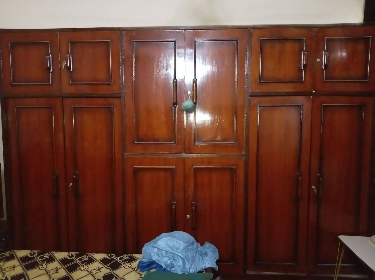 غرفة نوم صاج حطاطه خاليه من كل عيب وشوفة عينكم أصلا ما نستعمله مكلف بالنشر مكانهه بغداد حي الفروسيه للأستفسار الاتصال على *********** سعر 600وبيه مجال
