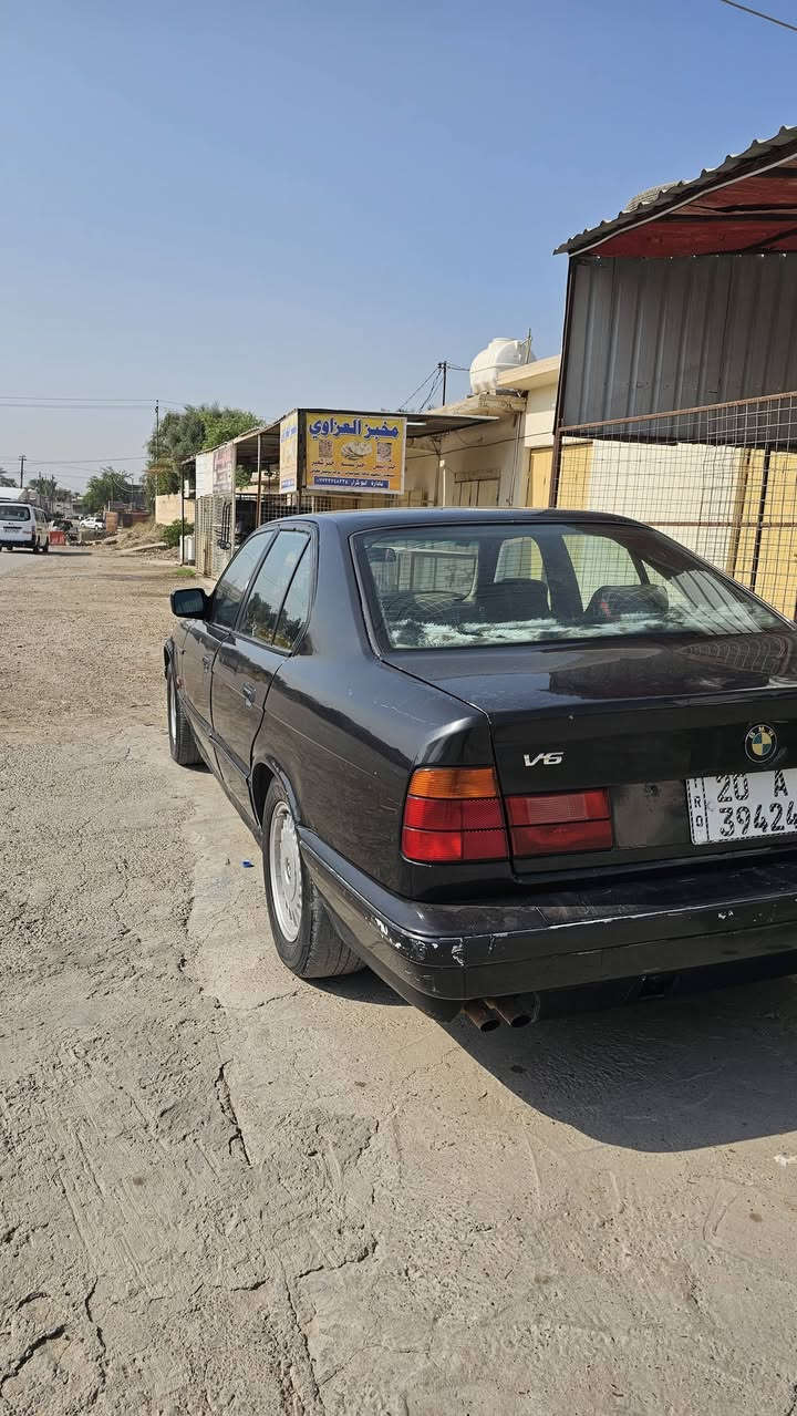 بي ام دبليو ٥٢٥ • ١٩٩١ • رقم ديالى