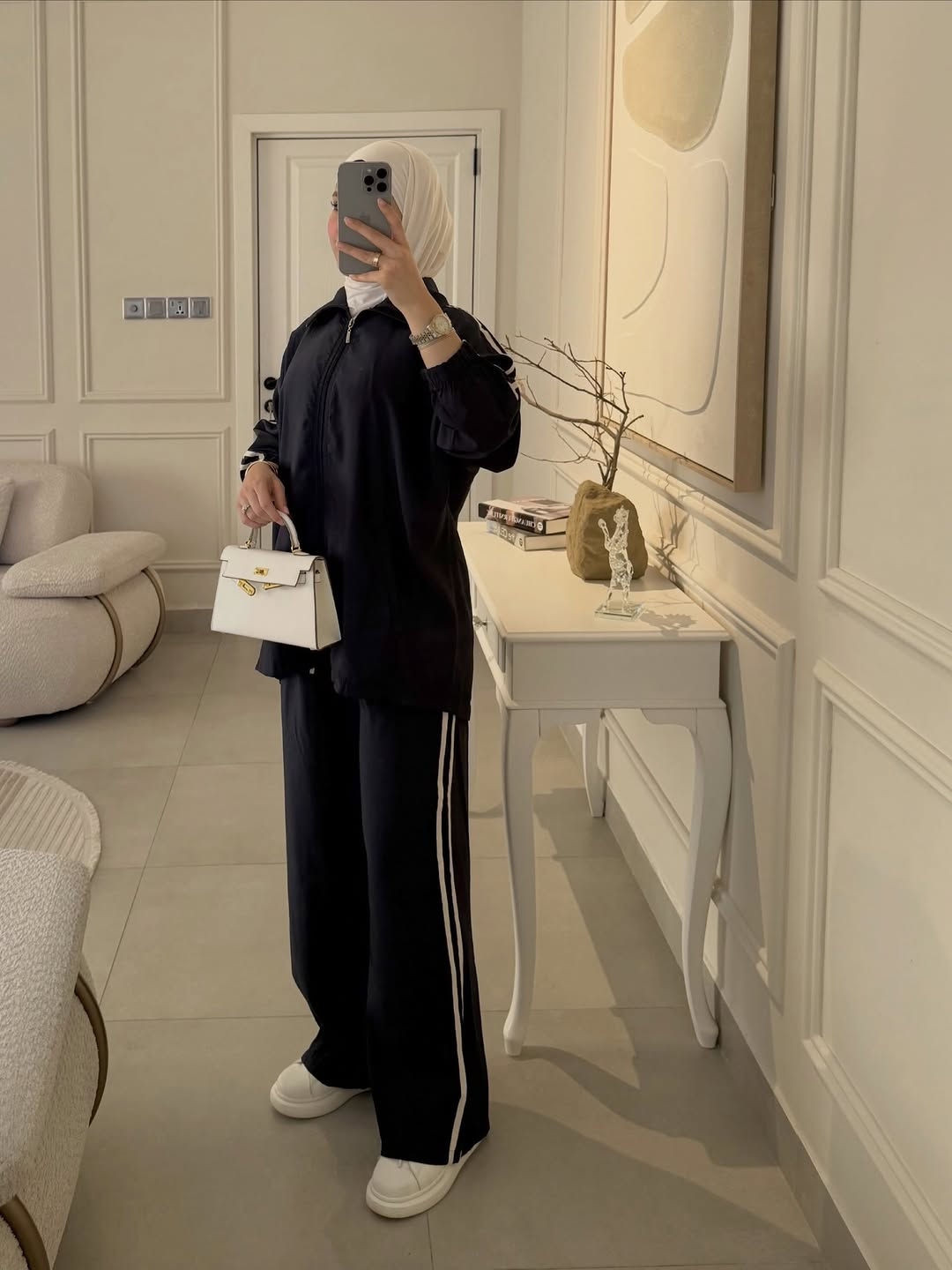 كولشن خريفي  غير ويانه ❤️‍🔥 

سوت قطعتين دااابل ايطالي كوالتي عالي 

السعر : (25

القياس:  38 40 42 44 46 48

🔗توصيل البصره 5 💸المحافظات 8🔗

العنوان بصره بريههً شارع مستشفى النور مجمع رونزا 

#للحجز_او_الاستفسار_مراسلتنا_دايركت📩
واتساب ***********
#ازياء_رونزا #طقم #اكسبلور #فاشن

نص مكتوب في الصور:
- 25 ألف