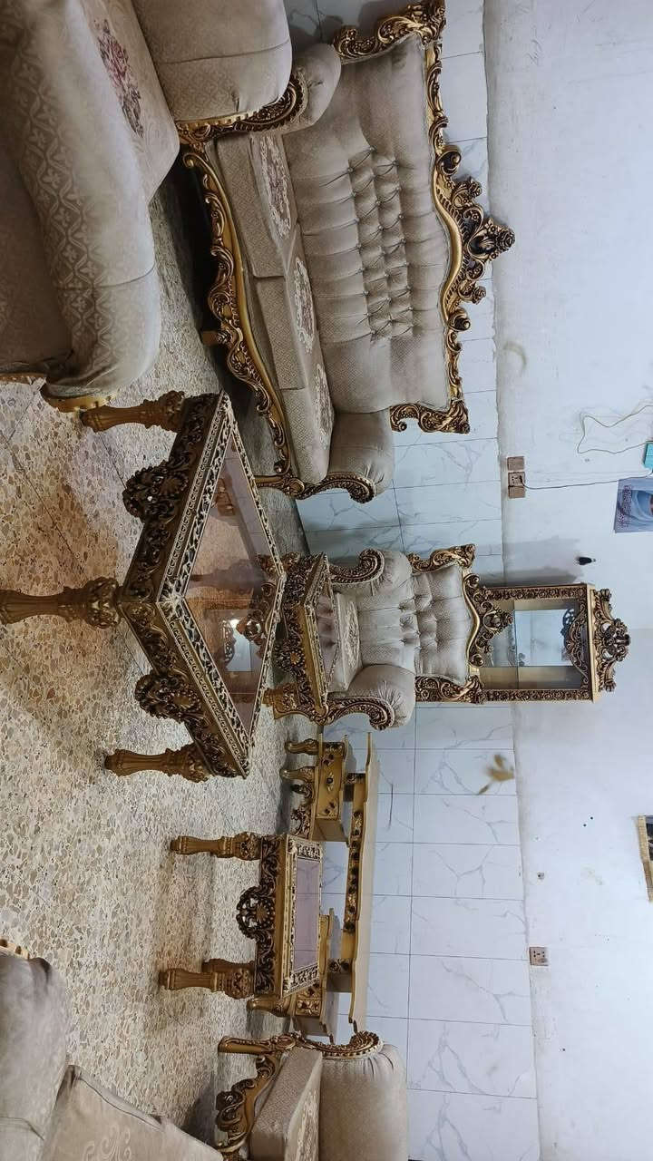 تخم زان مع طبلات مع باترينات
مع ميز بلازما 10 مقاعد نظيف
سعره 600 وبي مجال مكان البياع 
اكو توصيل ب واتساب 
***********

