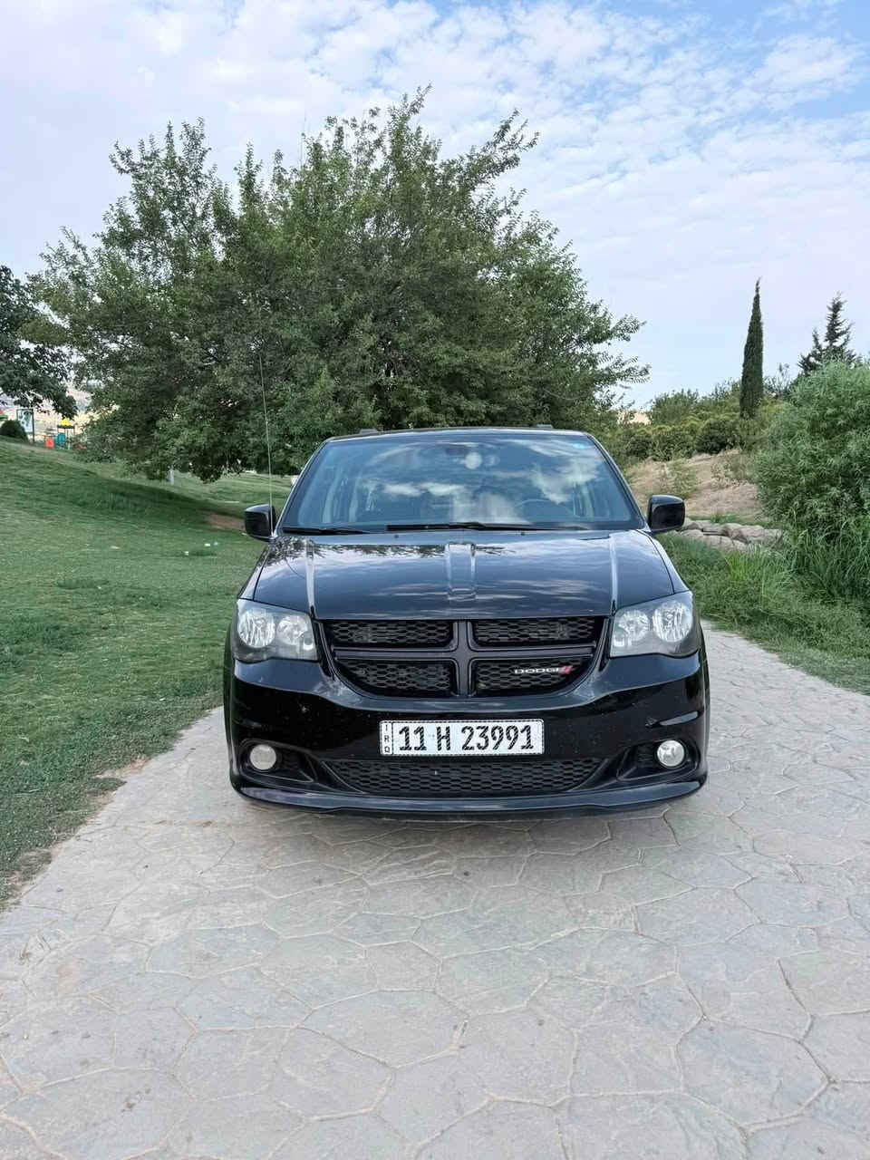 🚘 دوج كرفان 2019 | آخر إصدار 🔥
✨ Dodge Grand Caravan 2019 – XST
🚘 السيارة جاهزة وكاملة من كلشي، بدون أي نقص

🔹 المواصفات:
• مكينة 3.6L قوية واقتصادية
• 3 أبواب كهرباء
• جنطة كهرباء
• كرسي السايق كهرباء
• مقاعد جلد
• 3 شاشات وسطية
• منظومة غاز 80L
• كارت الصيانة الدورية الأصفر 🟡
• السيارة بيها قطعتين كلير
• البيبان الكهربائية والجنطة كهرباء
• الجاملغ الخلفي جهة السايق — مكان الحادث

✅ السيارة جاهزة وكاملة من جميع النواحي
💰 السعر: 173 ورقة
🔥 وبيها مجال للجادين

📍 المكان: بغداد
📞 للاتصال: ***********

🚗 للبيع والمرواس
