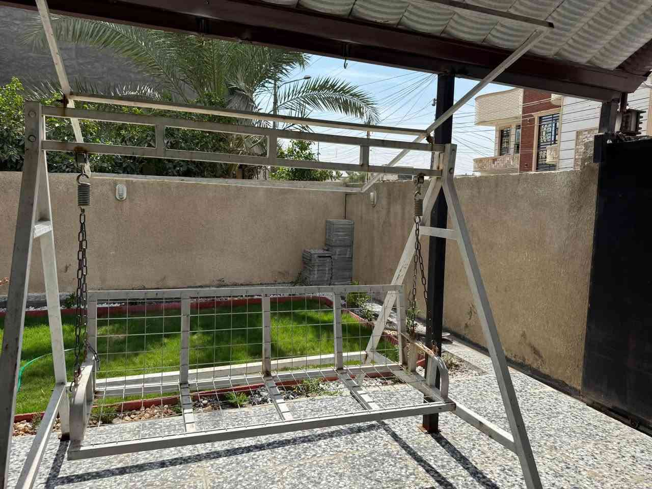 � مرجوحة حديد للبيع 🔸
مرجوحة قوية ومتينة، مناسبة للحديقة والبيت 🌿
✅ حديد متين
✅ سلاسل قوية ويا نوابض للراحة والأمان
✅ واسعة ومناسبة للعائلة
✅ بحالة جيدة جداً

💰 السعر: 170 ألف دينار فقط
🔥 وبيها مجال للجادين

📍 المكان: بغداد - الغزالية 
📞 للتواصل: ***********

لايوجد توصيل 🚚
