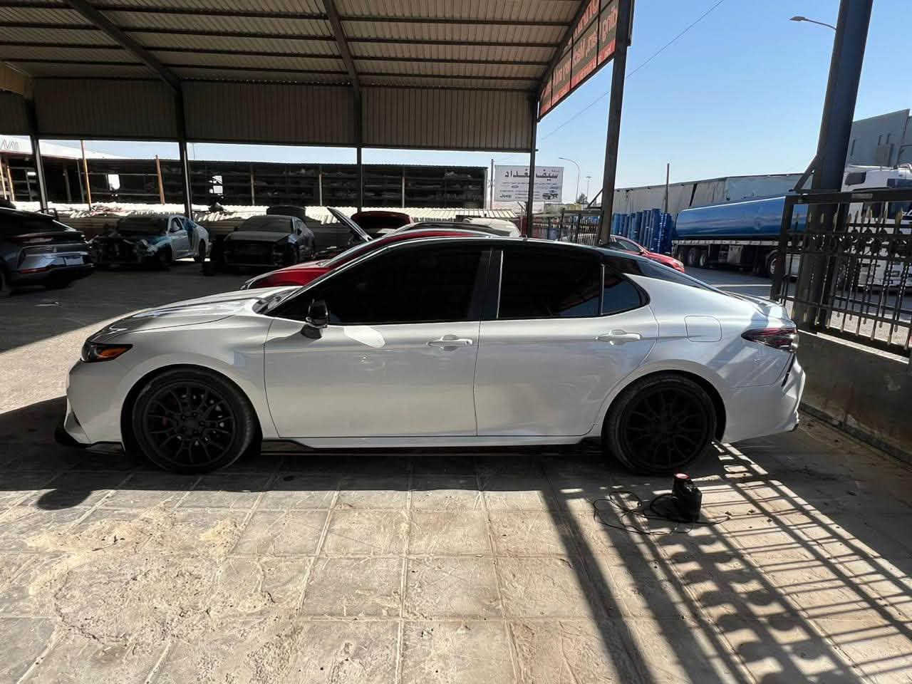 كامري TRD 2023 محرك V6 3.5
مواصفات الـTRD معروفه

ماشيه 21 الف فقط

ضررها واضح بالصور

رقم شهداء انبار مستلم السنوية والارقام مثبتها

السعر 240 وبيه مجال

مكان السيارة بغداد / العامرية

للاتصال ***********
