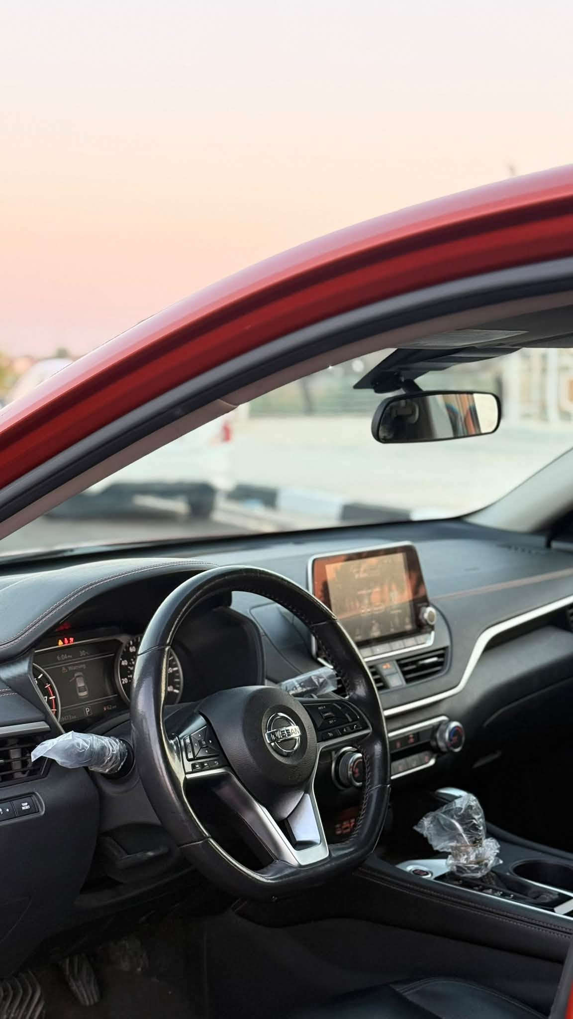 نيسان التيما  2022
مواصفات SR
رقم أربيل جديد
ماشية  ٨٧  الف

بصمة تشغيل
وتشغيل عن بعد وبصمة ابواب
تحذير الاصطدام الأمامي  
رادار جانبي 
نقاط عمياء
تحديد مسار
مثبت سرعة
كشنات كهرباء + كشنات جلد 
توقف ذاتي امامي + خلفي  
شاشه كبيرة
كاميرا 
كار بلي + نظام الاندرويد + منفذ USB شحن + Type_C 
تحكم ستيرن
ويالة SR

صور الحادث والسونار موجود بالمنشور 
جاملغ مع باب صبغ فقط ..
جاملغ خلفي شويه بارد

سيارة موجودة بديالى / خانقين
سعرهه 135 ..
***********
