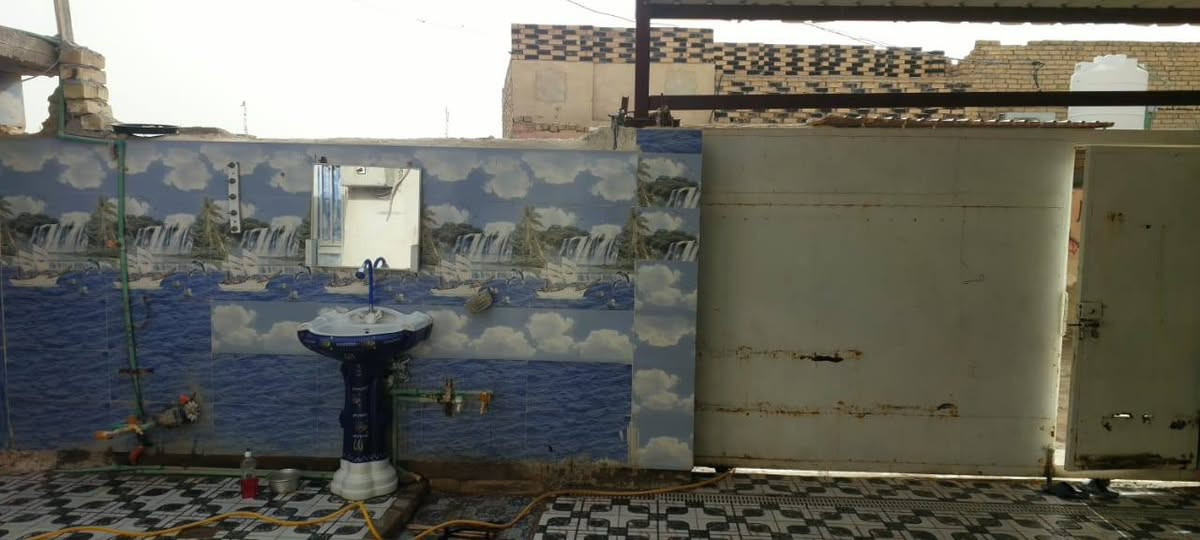 السلام عليكم بيت في حاوي العباس  يم صيطره حاوي العباس مساحته 220 للستفسار التصال بل رقم ***********
