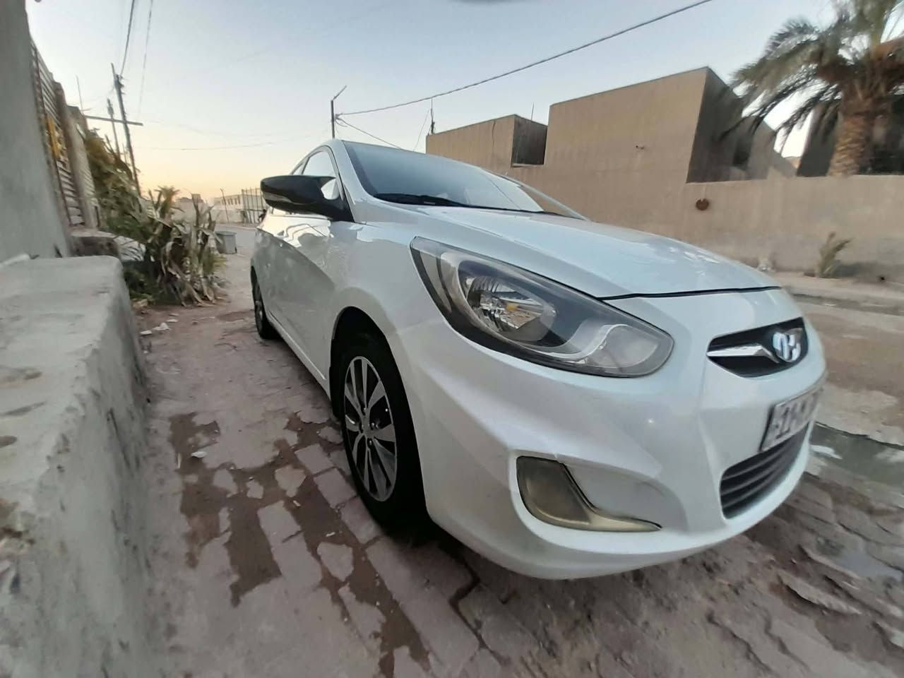 سلام عليكم سياره كلش حلوه 
موديل 15 بسمي 
لايت زنون 
ارضيه تغليف 
دوشمه كشنات تخبل
شاشه وكامره دوار 
حداديه لوك 
ويل كروم زائد تاير بجيس باتري لوك 
يعني بيه بارد تجي وتشوفه ولامبين 
تبريد ثلج محرك وكير خير من الله 
سياره مابيه خياس ولا تكشير حلوه سياره 
يعني ربع متذب عليه شاهد الله 
السعر ب ١٠٨ بيه مجال يعني بيه شويه مجال وكلشي اكو بسوك يعجبك الكاتبه خابر ميعجبك اعبر المنشور 
رقمي *********** صاحب السياره عباس الجبوري
