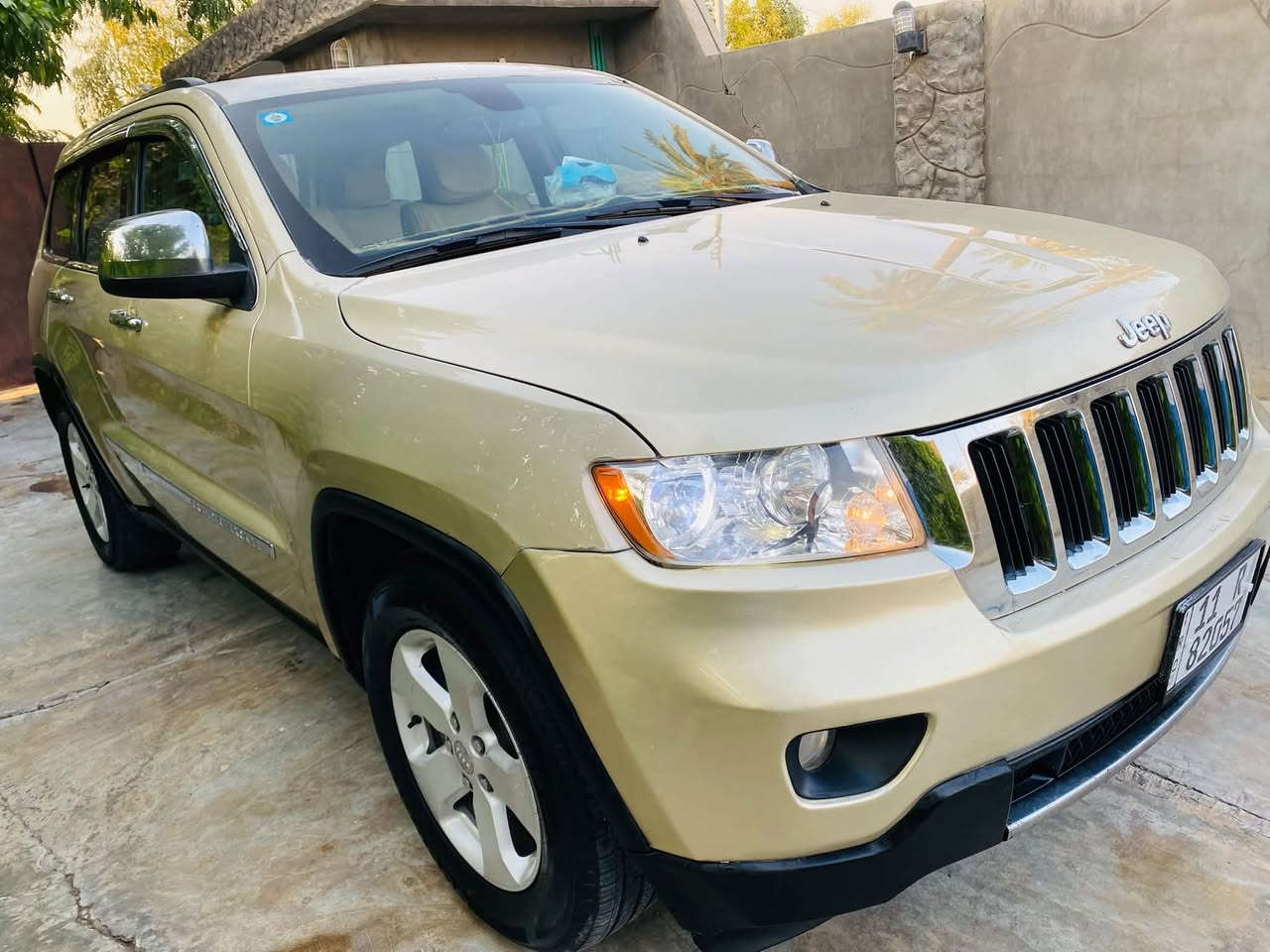 🌹بسم الله الرحمن الرحيم 🌹
حبايب اقره التفاصيل واتصل. وبخدمتك. 
بيع او مراوس 🌍⭐️🚗

جيب لاريدو لمتد فول الفول موديل 2011 امريكيه. 🚙🇮🇶🌷

رقم بغداد سياره فول مواصفات بصمه بنو رومه. تحكمات تبريد قطعتين كشنات جلد وكهرباء. وشاشه وكامره. وهواي بيهة بعد مواصفات. 
كير مكينه صدر تخم تاير. كفاله عامه. كله جديد. 
ضرر امريكه نص دعاميه فقط. 
وهنا بلعراق. رش كم قطعه جماليه. ابيع احزام. 
سياره كفاله عامه من ضرر ومعجون ودواخل بس مجرد رش جماليه. 🌹

السعر / 125 وبيهة مجال 💵
عنوان /. ديالى. تقاطع الوجهيه. 

للستفسار/ ***********
