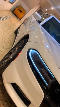 تشارجر GT • رقم اربيل • فتحة سقف