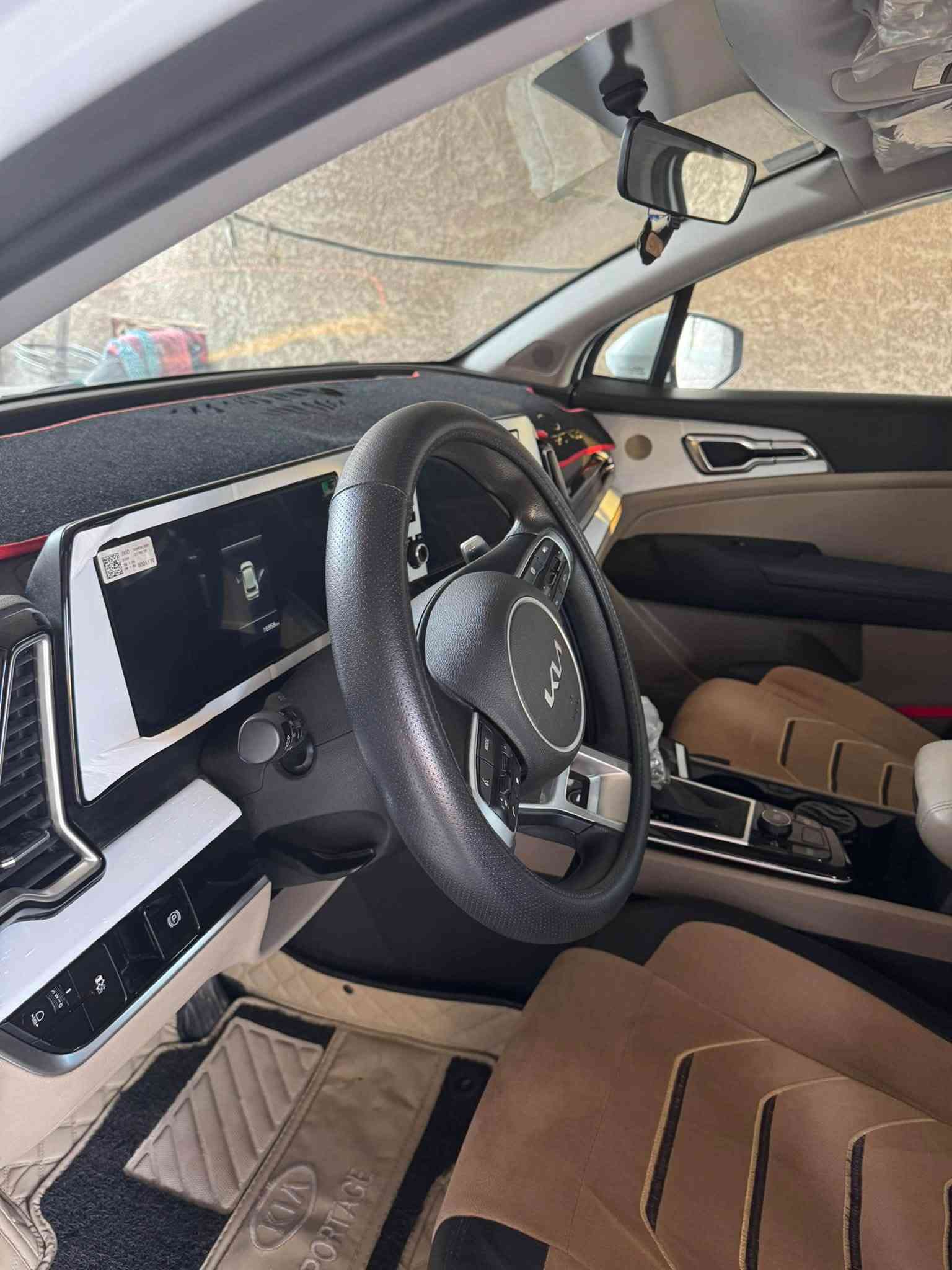 سلام عليكم سبورتج موديل 2023 خليجي مكينه 2000 دوش السياره جديده كلش السياره استعمال قليل ماشيه 16 الف فقط يعني مماشيه مواصفات تبريد قطعتين بصمه تشغيل عن بعد مري شفط اشاير بالمري رادار ترحيب مثبت سرعه وباقي المواصفات السياره كفاله عامه حتا دعاميات مالته بلاديه بيه فقط بارد كد شبر بالجاملغ الخلفي فقط مكاني بغداد الزعفرانيه السعر 212 وهذا رقمي ***********
