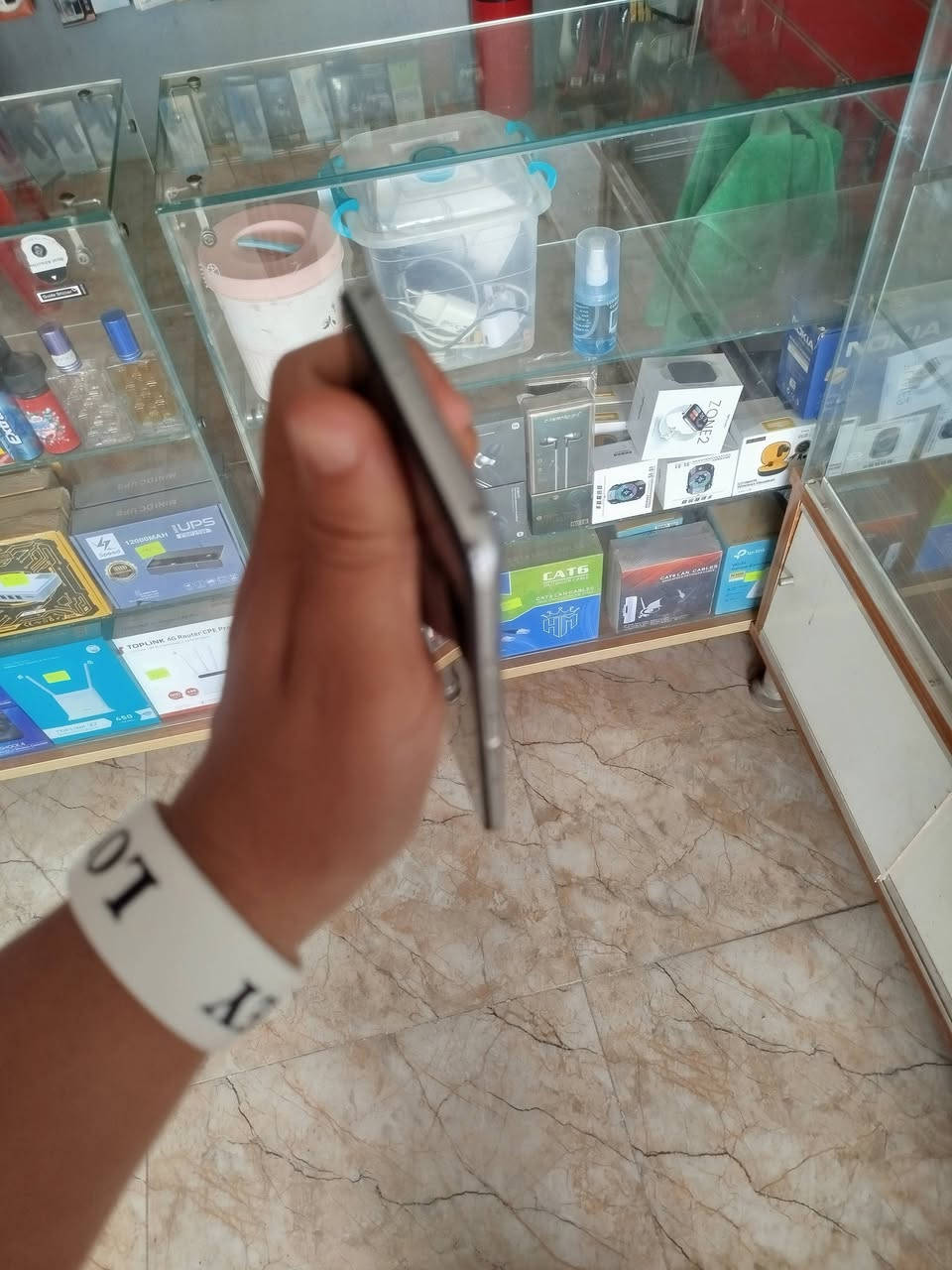هونر X7 • مبدل ايسي • ١٢٨/٨ رام
