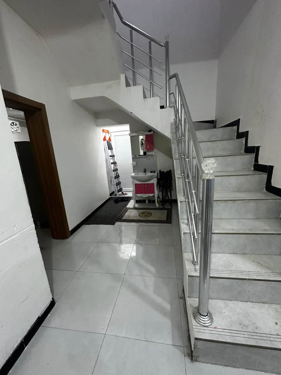 عرض مميز 🏠 دار للبيع مجمع الكرار السكني مساحة 200 جديد ومؤثث
موقع مميز يباع نقد سند حر يباع من الاثاث كامل بضهر لفلل قرب البوابة  يباع مع الاثاث تواصل ***********

يباع نقد حر سعر خاص او اتصل علرقم 

مكتب الثقة للعقار 🏘️
