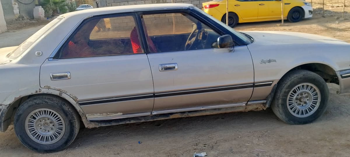 السلام عليكم هارتوب للبيع مديل89 سنويه ساقطه صار لها اربعه اشهر السياره مداور ثاني يوم كيره تعبان رقم نجف 
***********
