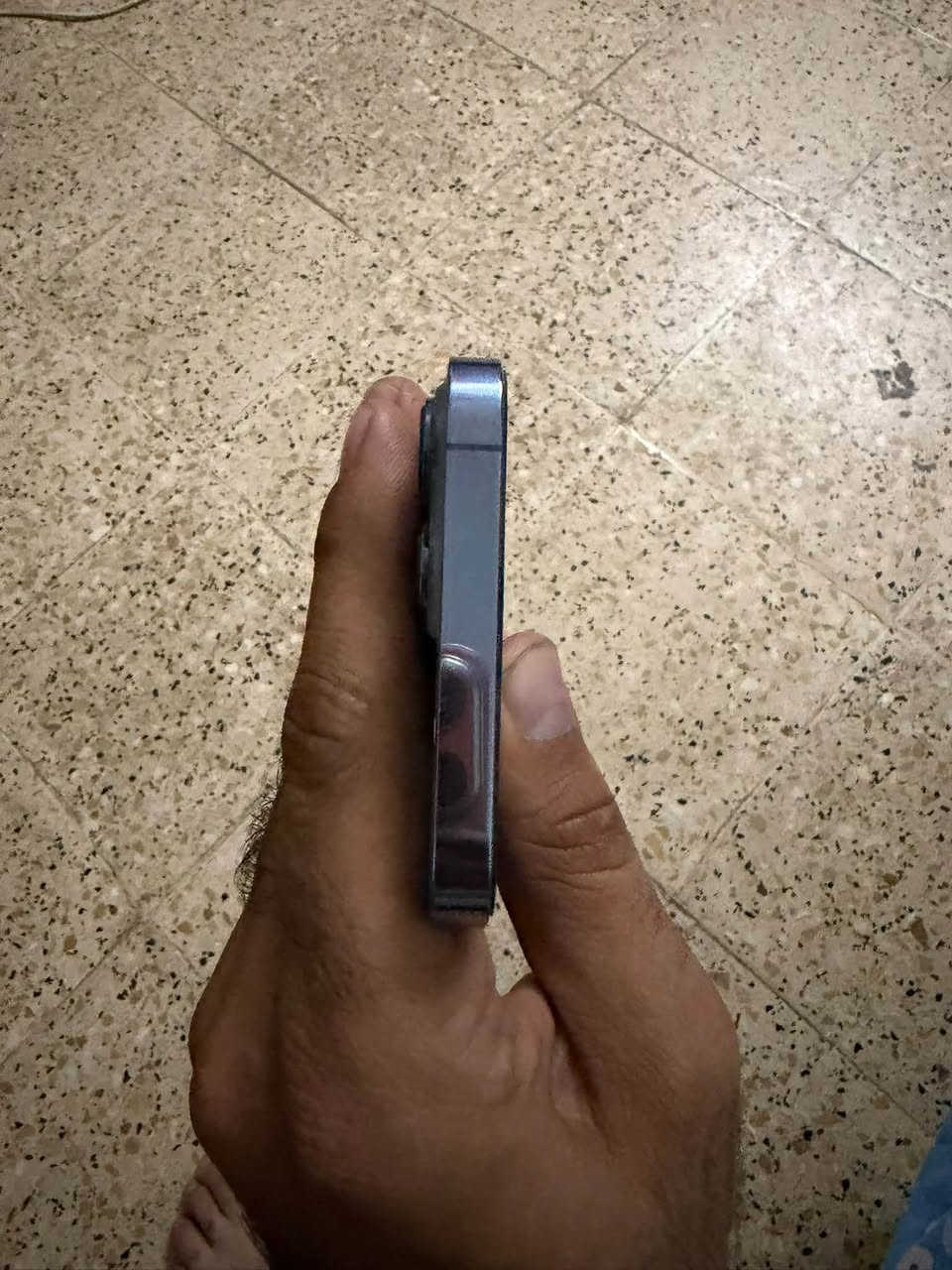 iPhone 13 Pro Max 256
جديد استخدام قليل الشاصي نضيف بدون اي تبديل مكفول بطاريه 95 مكاني بغداد جسرديالى القديم رقم للتواصل 
*********** السعر 700 وبي مجال ملحقات شاحنة فقط

نص مكتوب في الصور:
- ٩:٣١
- حول
- الاسم
- < iPhone
- إصدار iOS
- < 27.0
- اسم الطراز
- iPhone 13 Pro Max
- رقم الطراز
- MLKV3LL/A
- الرقم التسلسلي
- RX3P7YYVVN
- الأغاني
- .
- الفيديوهات
- الصور
- السعة
- ٢٥٦ غ.ب.
- متوفرة
- ٢٣٤,٨٧ غ.ب.
- عنوان Wi-Fi
- C0:2C:5C:78:50:E5
- Bluetooth
- C0:2C:5C:6A:9A:62
- البرنامج الثابت للمودم
- 7.00.01
- ١٠٠
- حالة البطارية والشحن
- كما هو الحال مع البطاريات القابلة لإعادة الشحن، بطارية الهاتف قابلة للاستهلاك وتصبح أقل فاعلية مع الوقت. معرفة المزيد...
- الحد الأقصى للقدرة
- ٩٥٪
- هذا قياس لقدرة البطارية مقارنة بقدرتها عندما كانت جديدة. قد تتسبب القدرة المنخفضة بتقليل ساعات الاستخدام بين عملية الشحن والأخرى.
- أقصى قدرة للأداء
- ستساعد الأنظمة المضمنة في النظام والمكونات في تخفيف آثار الأداء التي قد تلاحظها أثناء التقدم الكيميائي في عمر بطارية iPhone.
- شحن البطارية المحسن
- للحد من استنزاف عمر البطارية، يتعلم الـ iPhone من عادات الشحن اليومية، بحيث ينتظر ولا يتجاوز ٨٠٪ حتى يحين موعد حاجتك إلى استخدامه.