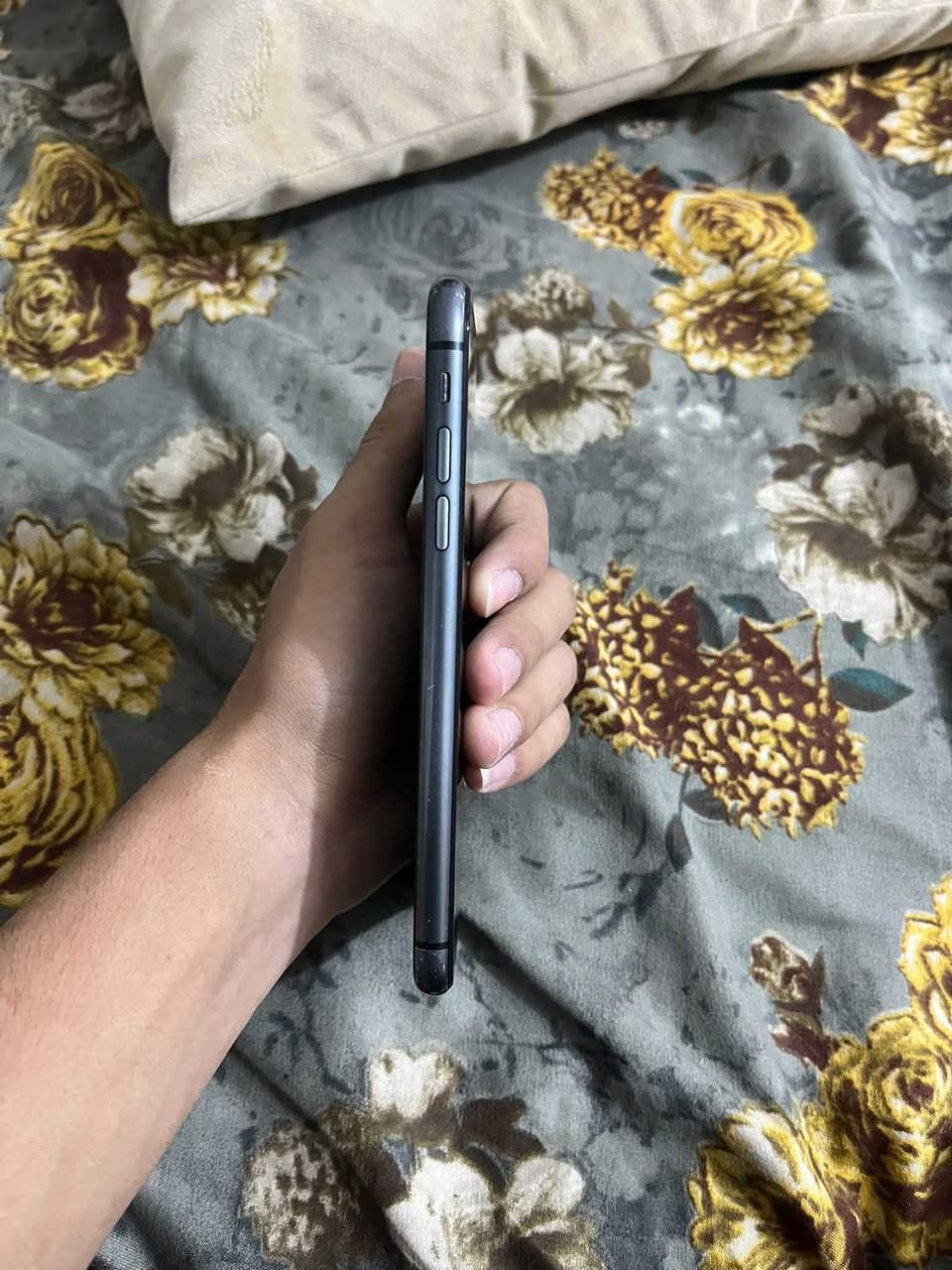 سلام عليكم جهاز ايفون 11عادي للبيع جهاز مكفول كفاله عامه فقط شاشته مبدله جهاز سعه 64كامراته فول جهاز كله مفول بطاريه 80مكاني الديوانية مركز حي المتقاعدين سعره185رقم ***********🖤
