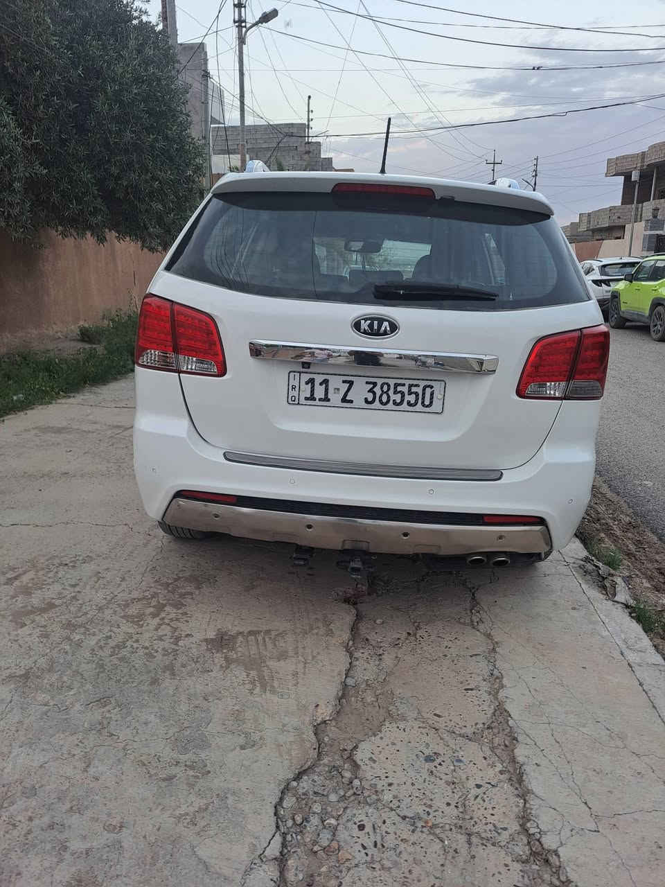 السلام عليكم
سورنتو وارد امريكي محرك ٦ سلندر موديل ٢٠١٣ 
السيارة Sx فوووول مواصفات رقم بغداد انكليزي بأسمي  
بيها ٤ قطع صبغ 
السعر 125 $ 
***********
