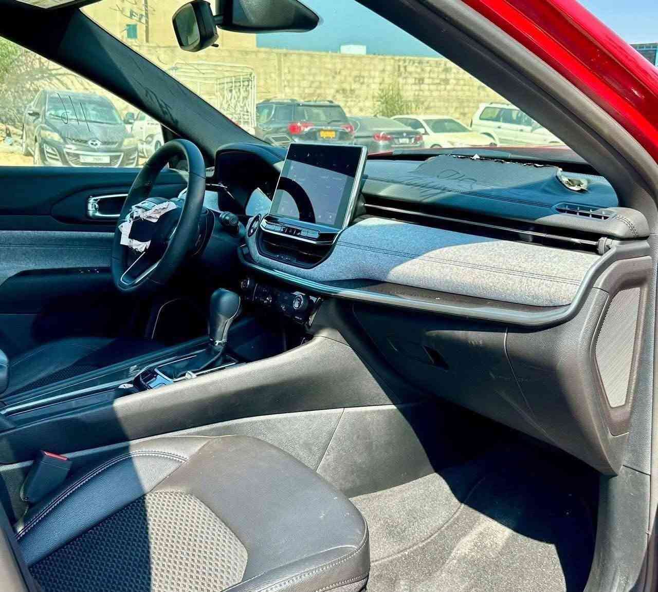 جيب كومباس 2024 
صبغ قطعتين
حره بدون رقم تترقم جميع المحافظات 

السعر  150$
هاتف ***********
عنوان كربلاء
