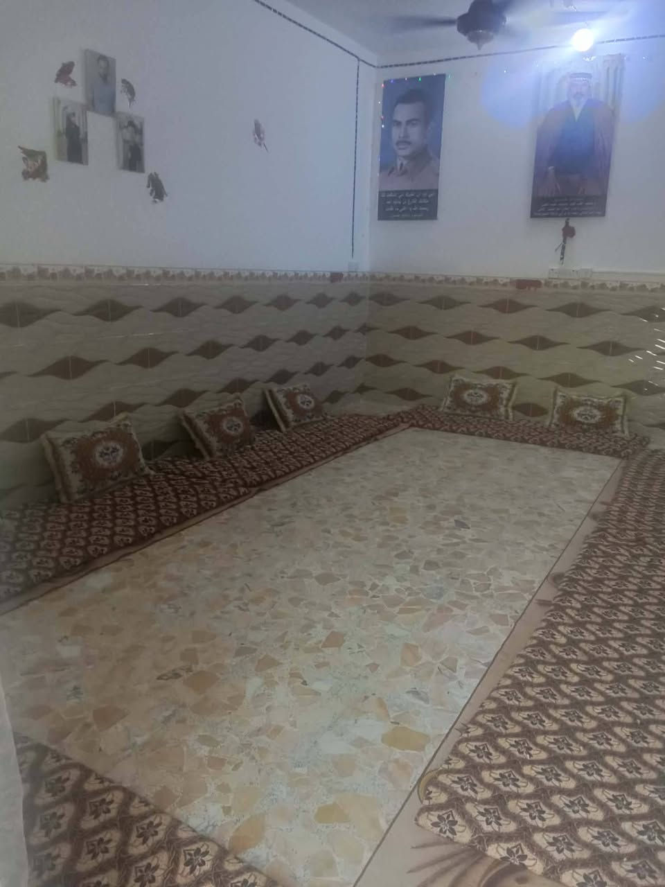السلام عليكم دار للبيع قرب المصلخ طابو زراعي ٢٥  المساحه ١٠٠م يتكون استقبال ٦×٤صاله وغرفه نوم ومطبخ صغير بيت كامل للاستفسار ***********
