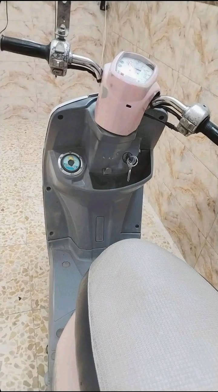 سلام عليكم... بوليس كابريتر نضيف كلش كهربائيات كله شغاله نكر سلف محرك مامفتوحة دراجه شلعه ومعدل خير من الله   سعر 800وابيه مجال وصل معرض موجود كلشي ما ناقصهه الاستفسار عل هاذا رقم  ‏‪***********‬‏ شوكت ما يعجبك اتصل وتعال مكاني كربلاء
