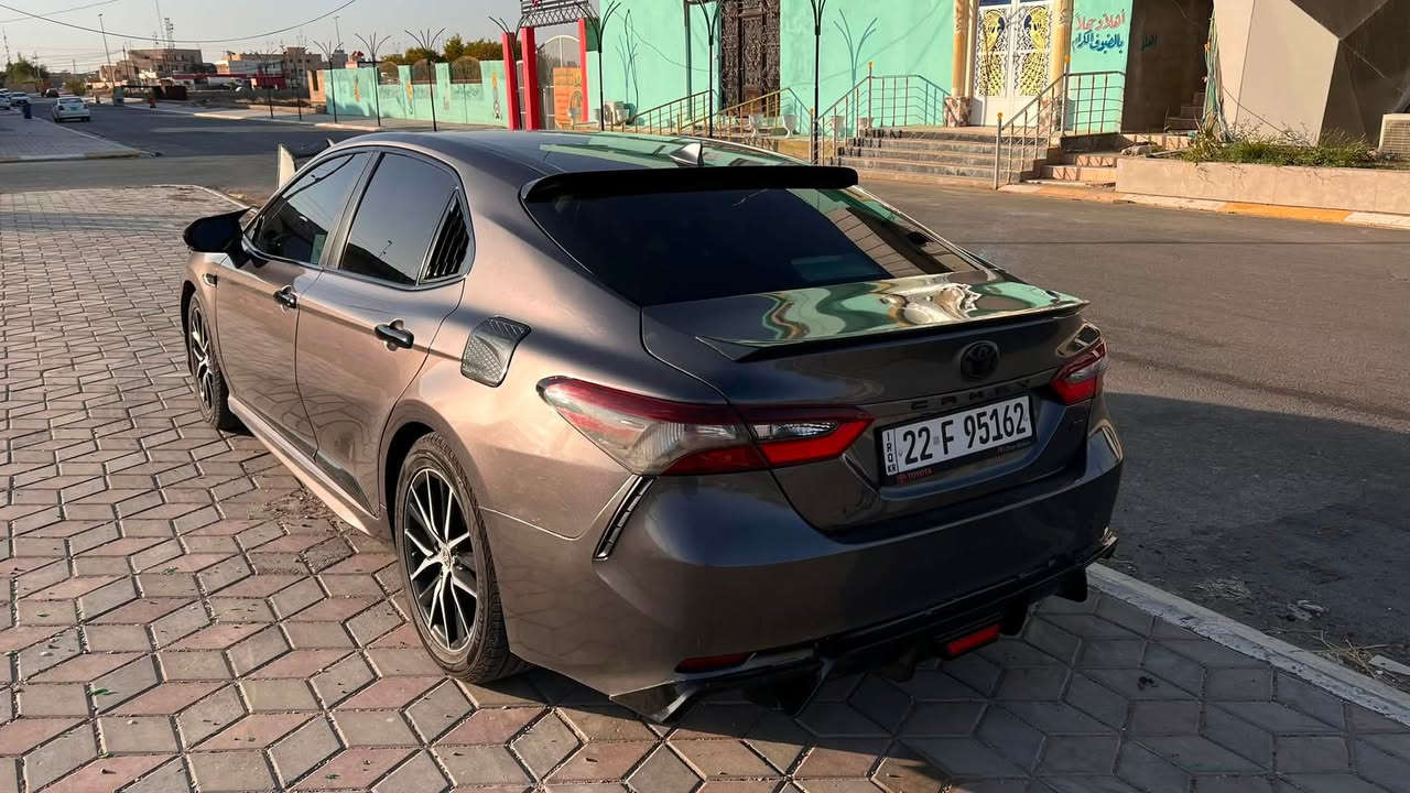 #للبيع

السلام عليكم 

النوع : Camry 2022 SE

رقم اربيل دولي 
سنوية 2029 
تحويل مباشر 

العداد : 75 الف كيلو متر ع وضع الشركة

الوارد : امريكي 🇺🇸

مكان السياره : تكريت

الضرر : قبغ الجنطة فقط بدون اي دواخل بدون اي ايرباكات السيارة نظافتها 100‎%‎
السيارة رقم اربيل تحويل مباشر 

المواصفات:

بصمه
رادارات جانبي وامامي
زنون فول
تحكم جهتين
سماعات 5 Bass
كشن كهربائي
كشن جلد
حجم المحرك 2500 
سستم جهاز حماية 
هيتر بلمري 
جناح خلفي
مثبت سرعه
گير سوكان
نضام Eco
نضام sport
شاشه كبير
كامره
نضام انزلاق
ويل كب حجم 18
وباقي مواصفات المعروفة
السعر 188 وبي مجال جداً قليل

للمزيد من المعلومات ، يرجى الاتصال على الرقم،
للجادين فقط ⛔️
***********
