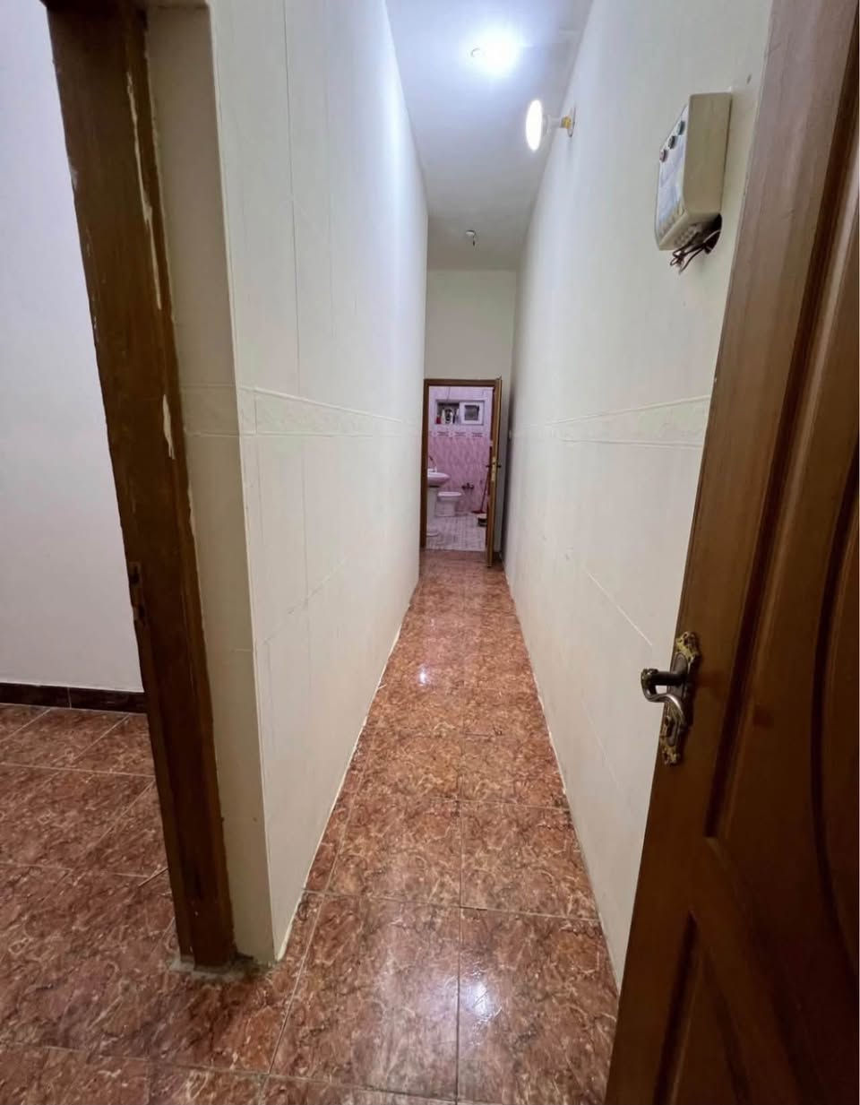 🔶(مشتملات عدد(2)  طابق اول للايجار)🏡✅
🔹(الموقع المعقل مقابيل محطة بومبو) 

🔸(يحتوي كل مشتمل على/غرفتين منام/ صاله/صحيات/ مطبخ)

 // سعر اجار المشتمل الواحد (400)الف//

🔻(عنوان شركة الجوادين للاستثمار العقاري )
 ( /الجنينه /نهاية /شارع المصلحه / قرب سوق الجبيلة ) 

للطلب والاستفسار الاتصال على الارقام التالية //

واتساب +اتصال ***********
واتساب + اتصال ***********

