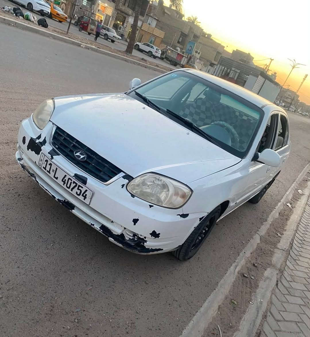 اكسنت فيرنا 2004 للبيع. بسمي ب38وبيها مجال بسيط
السياره جانت صفره ورجع لونها الاصلي ابيض 
المكان بغداد ***********
