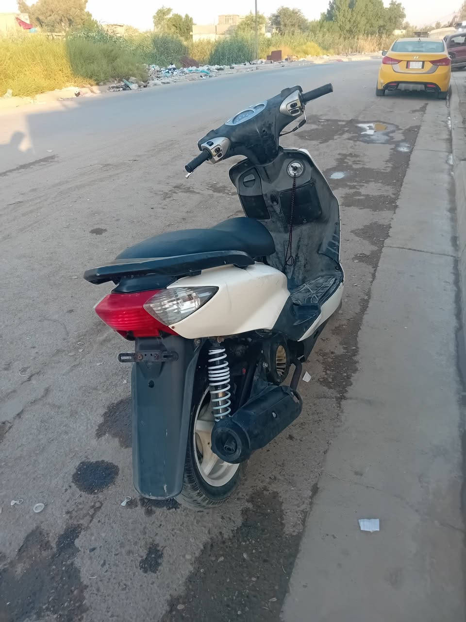 سكنس نثيه ١٤٠  بوشة ٥٨ دراجه تخبل  كولشي شغال بيه كيج بانزين شغال لايت عالي ناصي اشاير   بيه نقض تريشه يسره وبريك امامي  فقط  سعر دراجه ٤٠٠ وبيه مجال ***********
