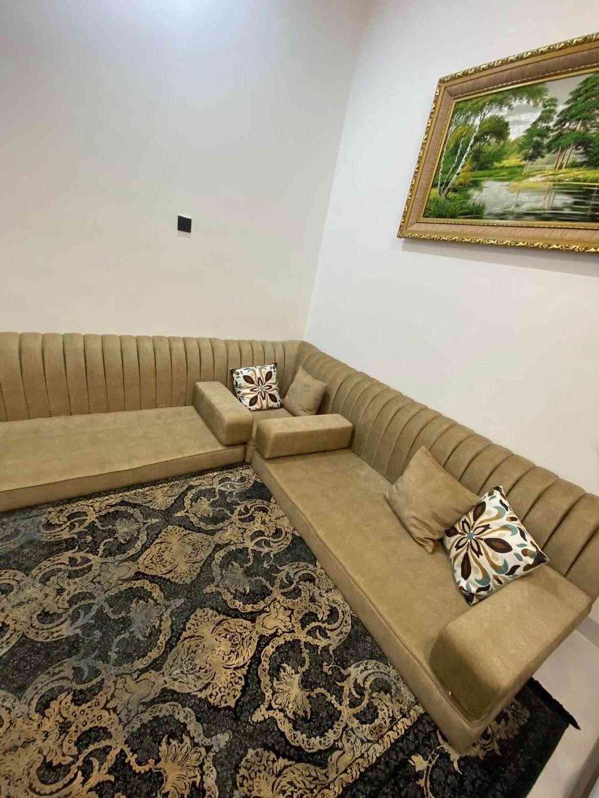 ديوان 
حرف L   توصاه من خشب 

Harf L 240*340cm 
300$ 

+964 750 378 6462
عنوان روناكي أربيل, العراق
