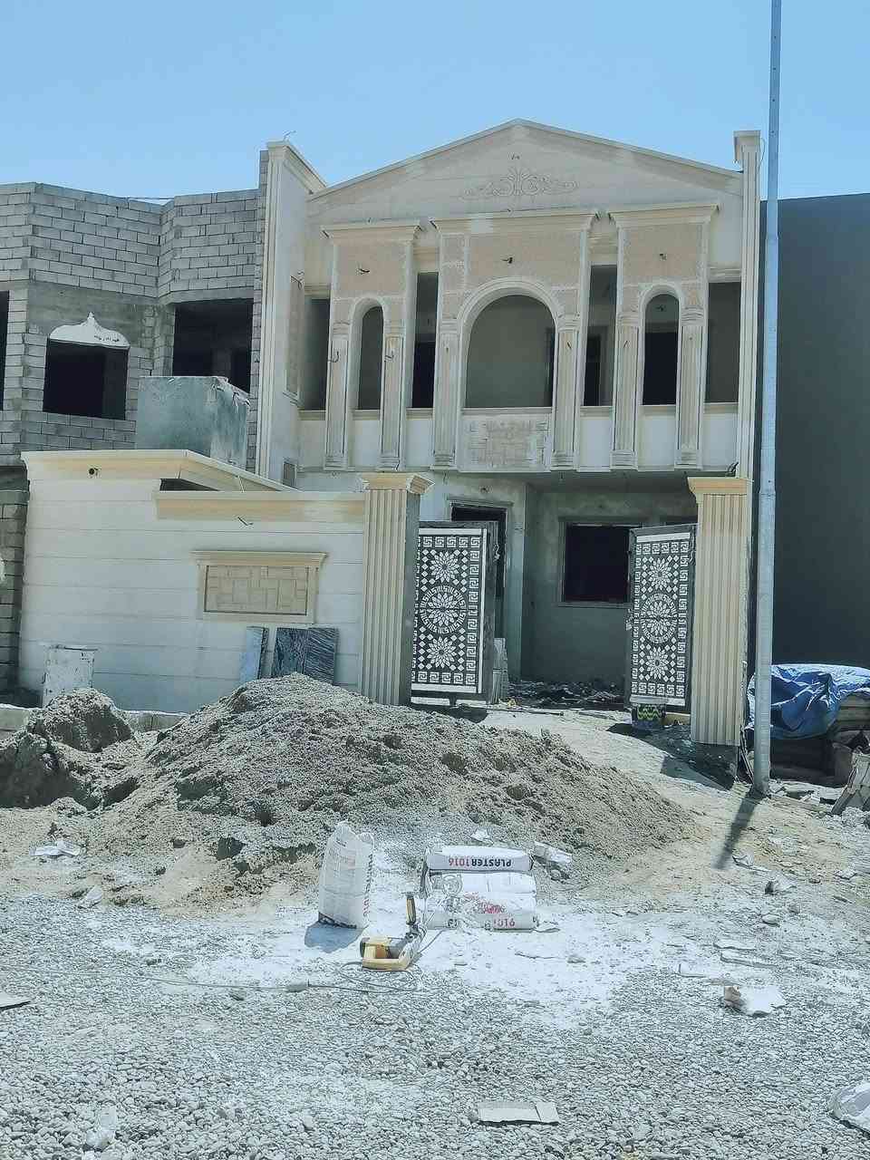 سلام عليكم شغل لبخ خارجي ونقش واجهات بأسعار مناسبه  *********** مكاني تكريت لقادسيه
