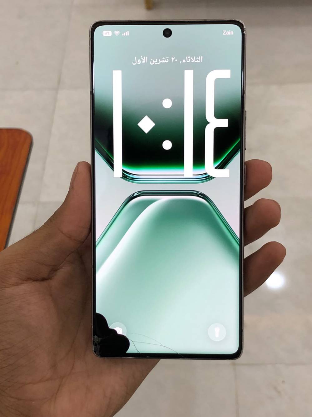 نوت 50 برو • ٢٥٦ جيجا • شاشة علوية لا تلمس