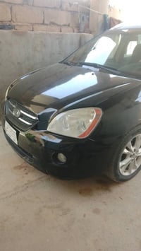 رندو 2007 مصبوغه عام رقم بغداد السعر 70 وبيه مجال قليل 07726560711