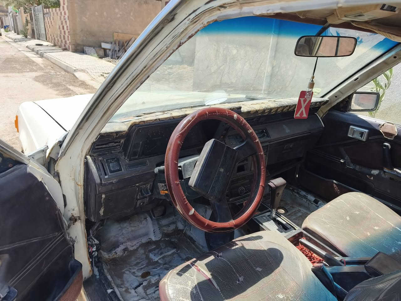 سوبر 85مكينة كير مكفولات مكينه VVT
رقم بغداد نقصها غرفة وصبغ 
كوت الدجيلي ***********
