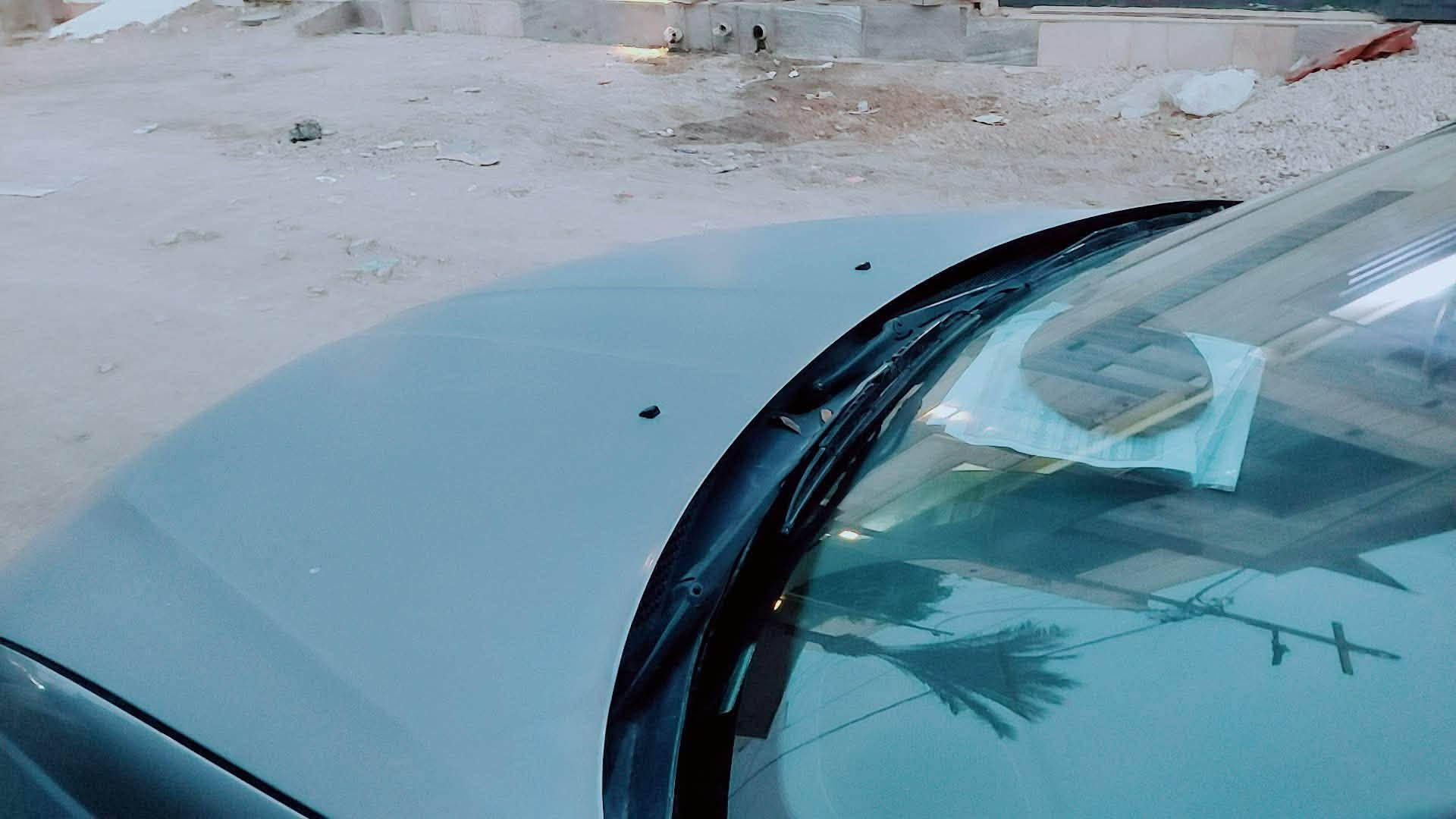 .رقم بابل انكليزي
.سيارة كرايسلير سي200
.الفئة S
.محرك 3600
.ماشية 124 الف 
.السيارة بيها 3قطع صبغ 
.سنوية جديده ورقم انكليزي جديد 
.حدادية نص عمر 
.باتري جديد 
.تدفئة بالكشنات 
.التبريد يرادله كمبريسر فقط 
بيها جراد بالقمارة والبنيد 
.السعر (65) وبيها مجال قليل 
.مكان السيارة الحله 
***********
