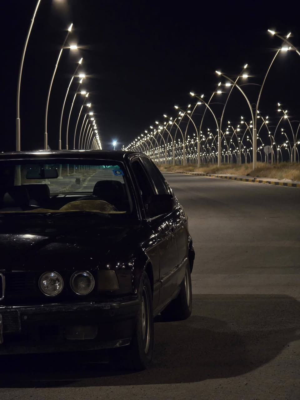 السلام عليكم  (مكلف بل نشر ) 
BMWموديل 1992
رقمها صلاح الدين الماني شرط التحويل السياره غرفتها حلوه جلد مكينه او كير مكفولات
السياره غايزها صبغ النيكلات او الترايش كلهن موجودات 
نقص يده مال باب السايق
صدرها نص عمر جواها تخم تاير جديد او ويل جديد 
السياره تبريد  شغال او تدفئه شغاله السياره تبجيلها عل صبغ (سعرها 30وبيها مجال بصيط ) مكانها سامراء ‎***********
